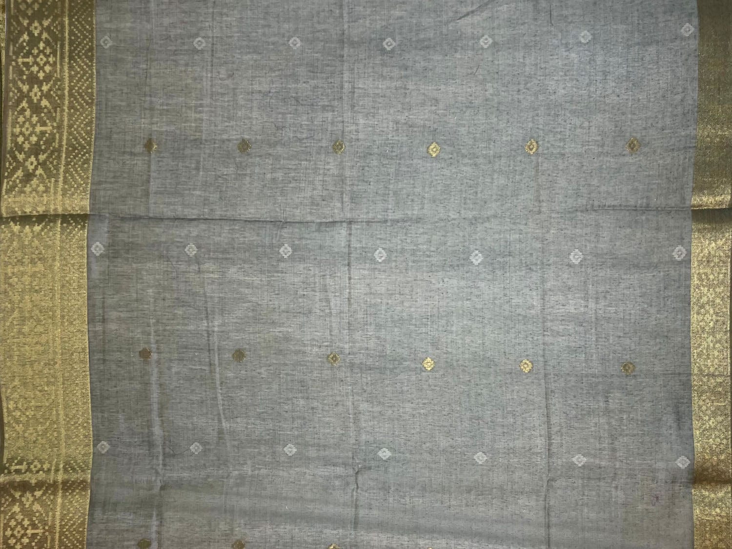 Cream Dhakai Jamdani Cotton Viscose Saree with Geometrical Cut Work and  Zari Border Design dj0031