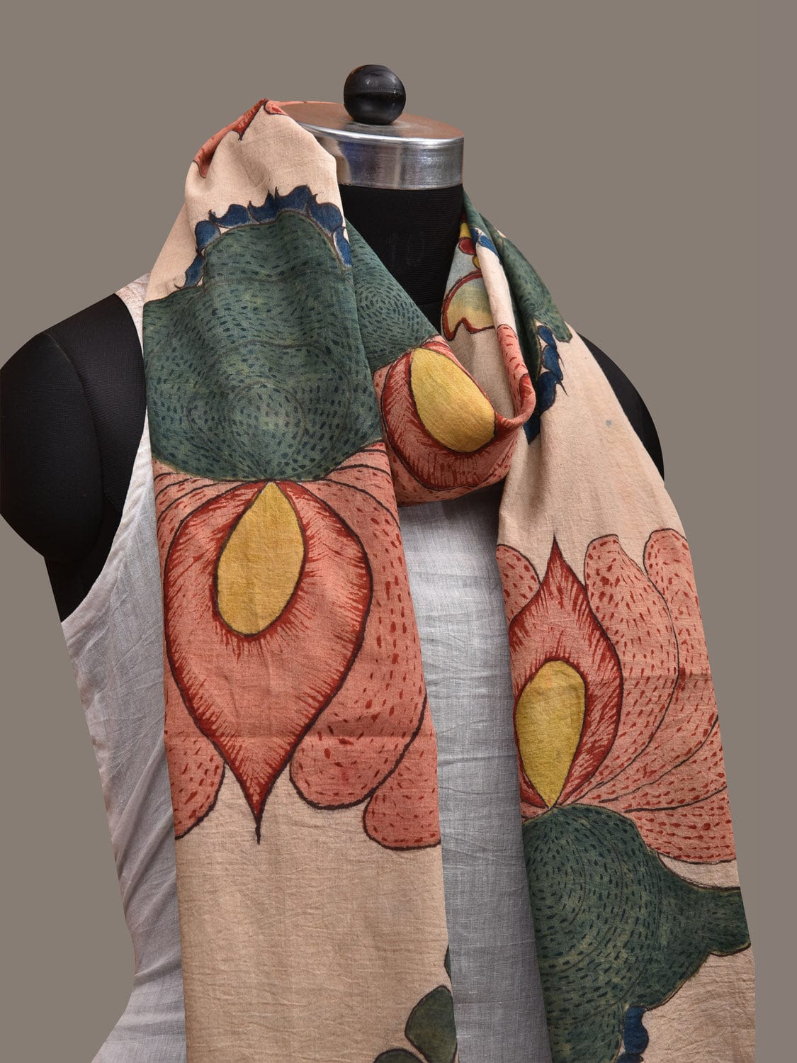 Cream Kalamkari Hand Painted Cotton Handloom Dupatta with Big Floral Design ds2844