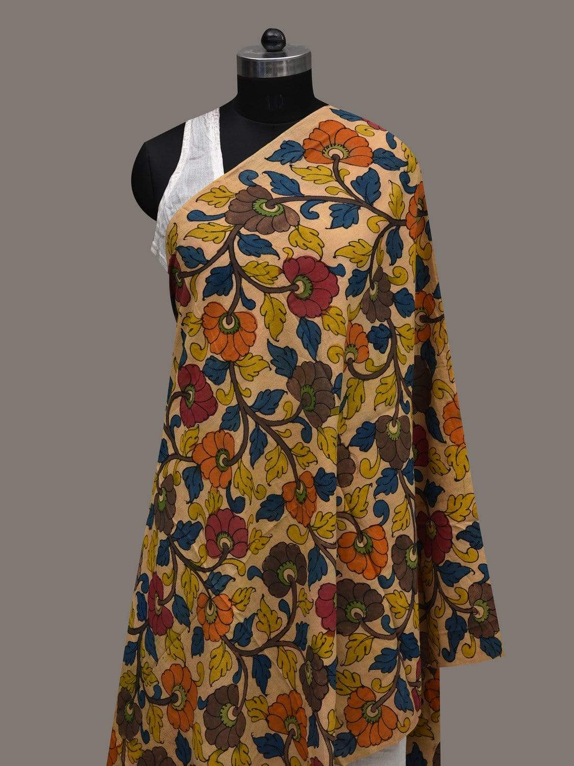 Cream Kalamkari Hand Painted Cotton Handloom Dupatta with Floral Design ds2517