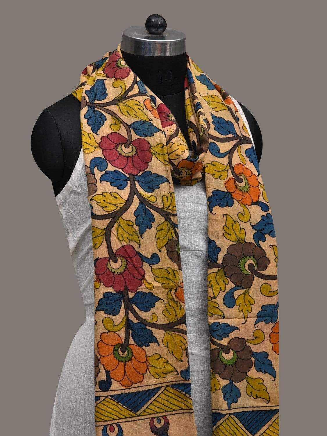 Cream Kalamkari Hand Painted Cotton Handloom Dupatta with Floral Design ds2517