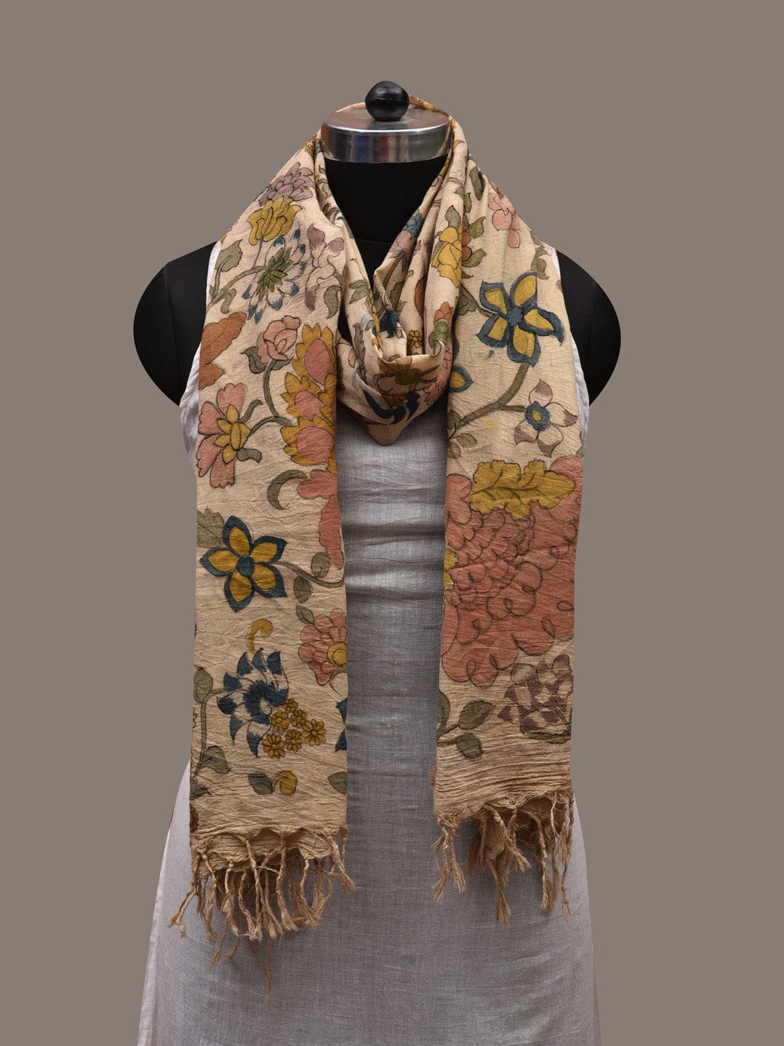 Cream Kalamkari Hand Painted Cotton Handloom Dupatta with Floral Design ds2733