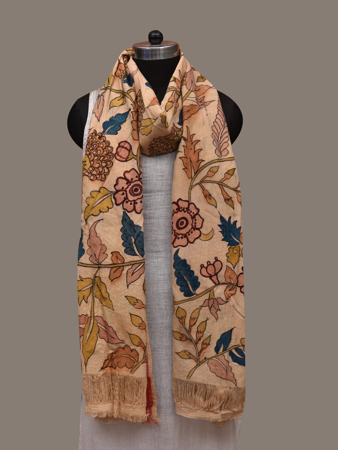 Cream Kalamkari Hand Painted Cotton Handloom Dupatta with Floral Design ds2989