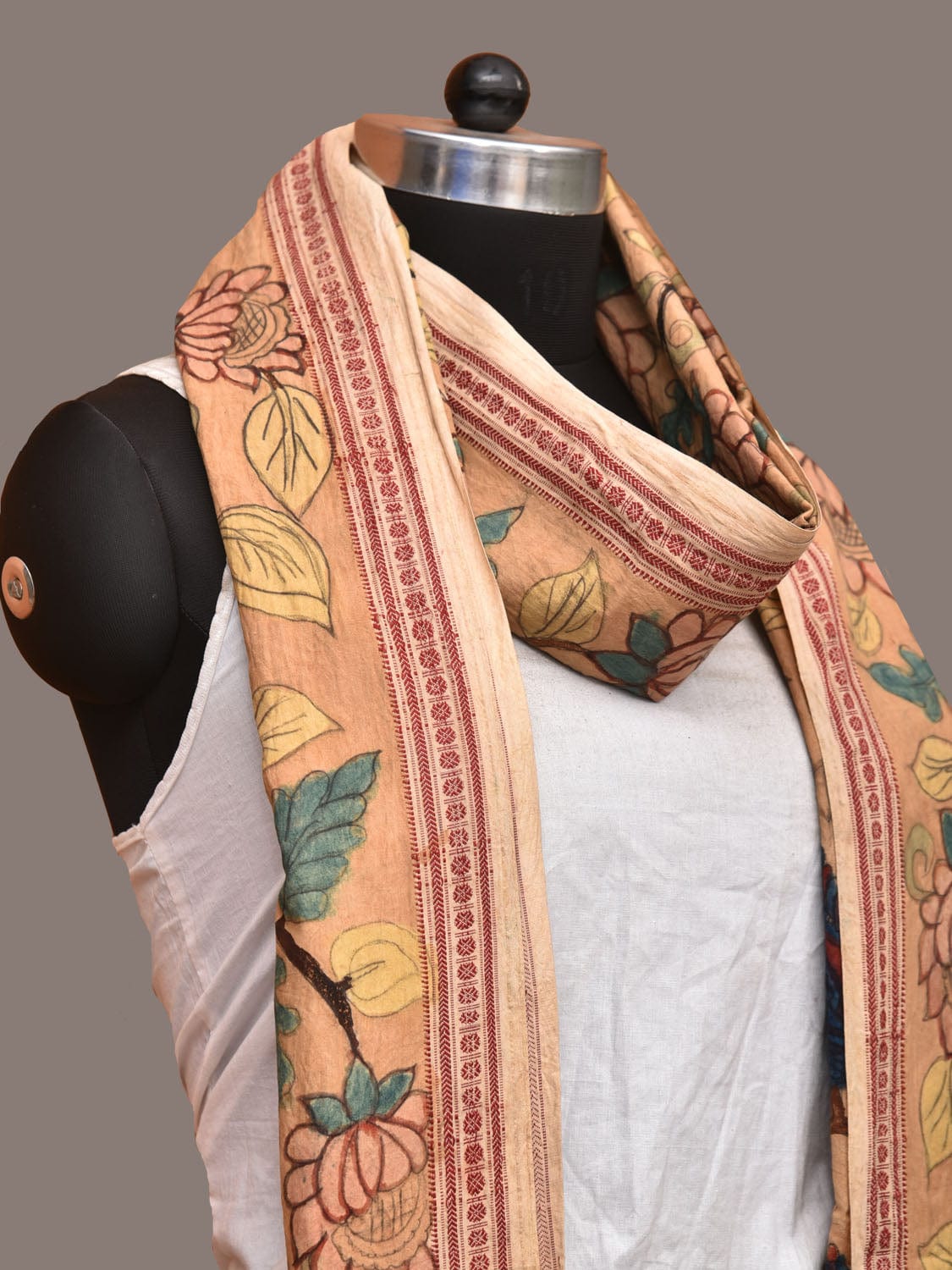 Cream Kalamkari Hand Painted Cotton Handloom Dupatta with Lotus and Peacock Design ds3196