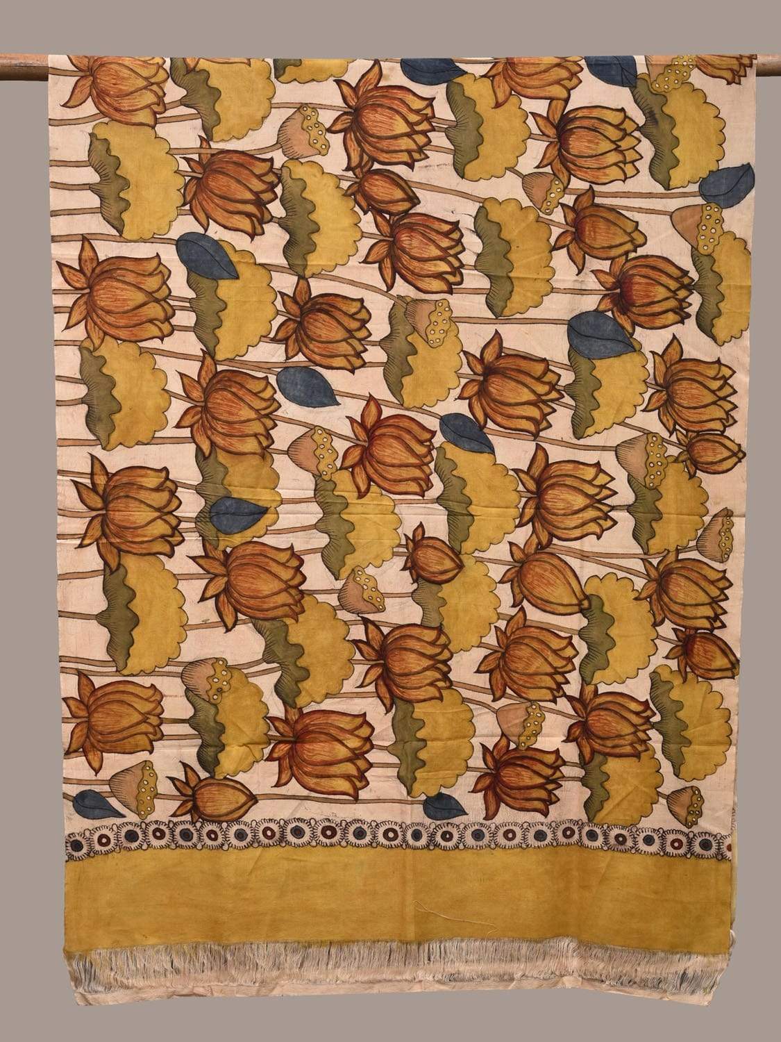 Cream Kalamkari Hand Painted Cotton Handloom Dupatta with Lotus Flowers Design ds2230