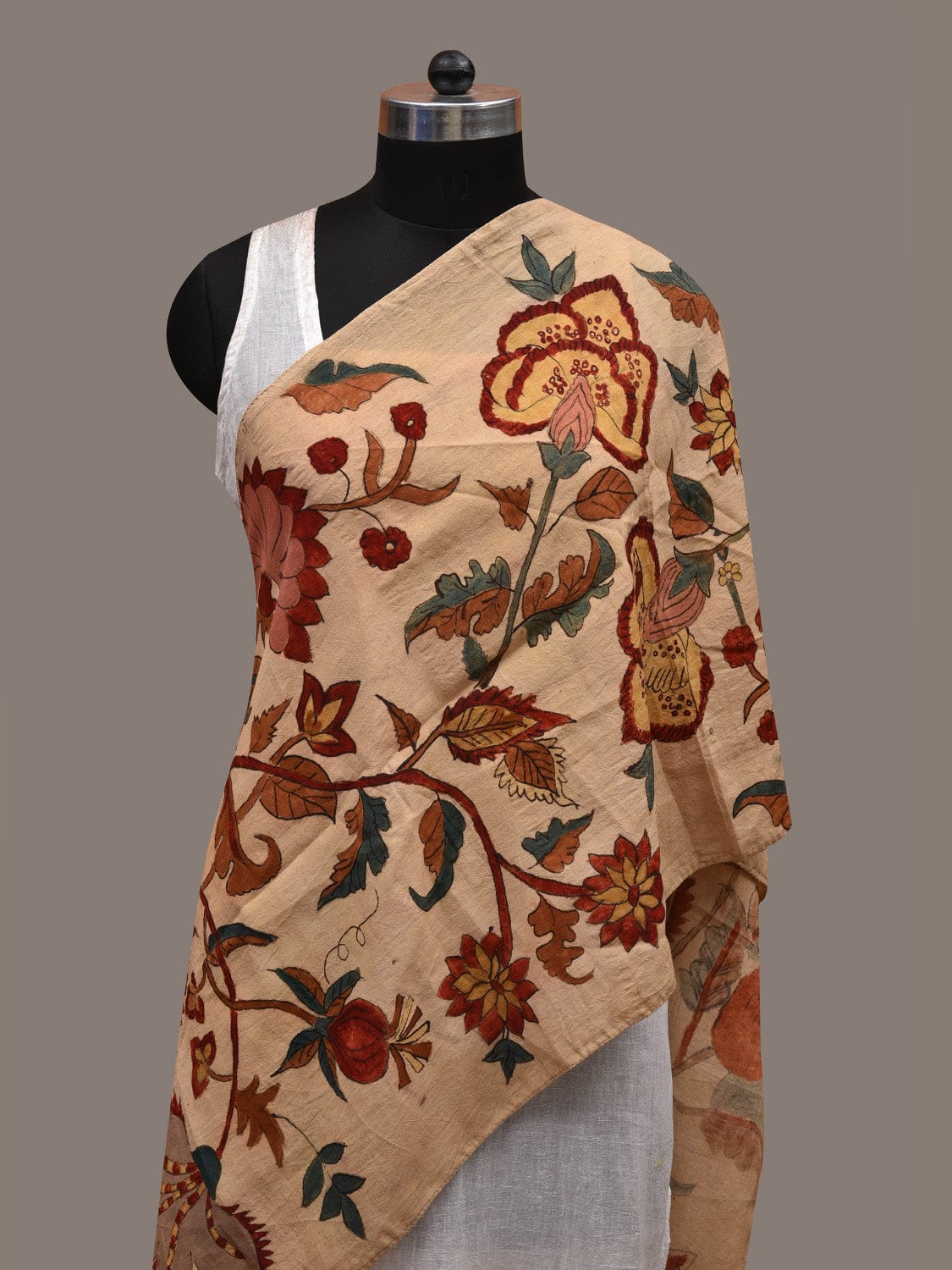 Cream Kalamkari Hand Painted Cotton Handloom Stole with Exotic Flowers Design ds2807