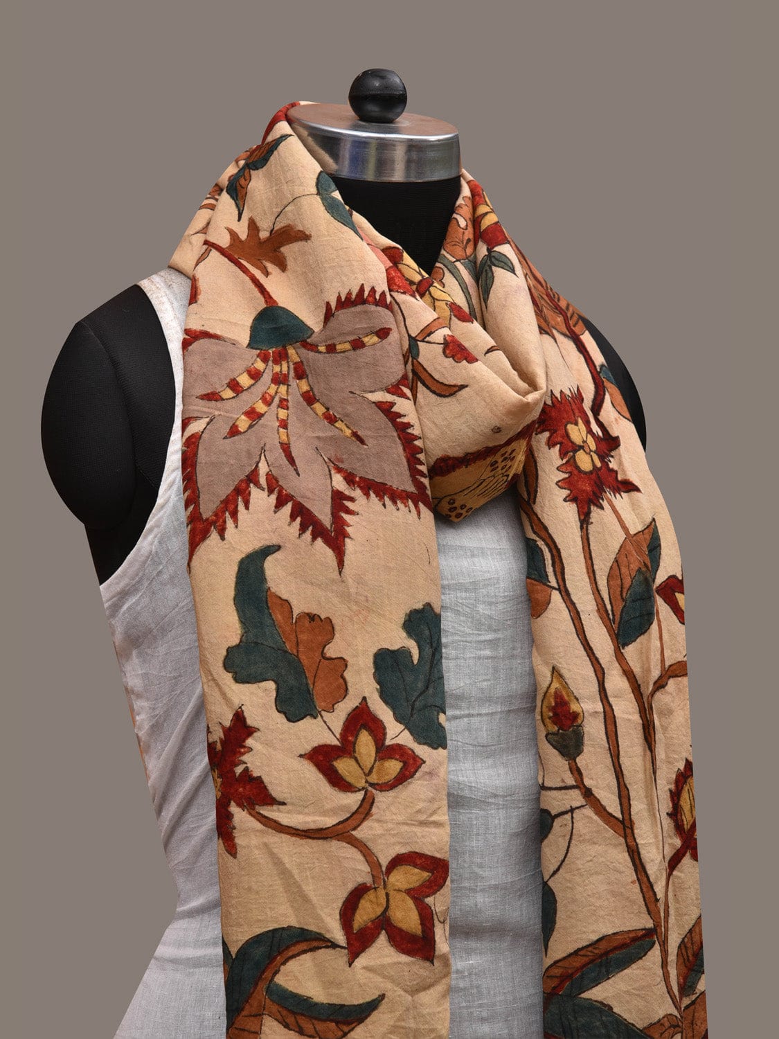 Cream Kalamkari Hand Painted Cotton Handloom Stole with Exotic Flowers Design ds2807