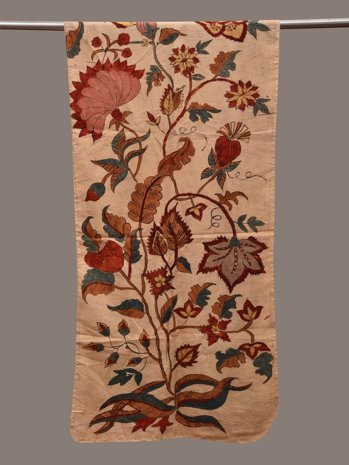 Cream Kalamkari Hand Painted Cotton Handloom Stole with Exotic Flowers Design ds2807