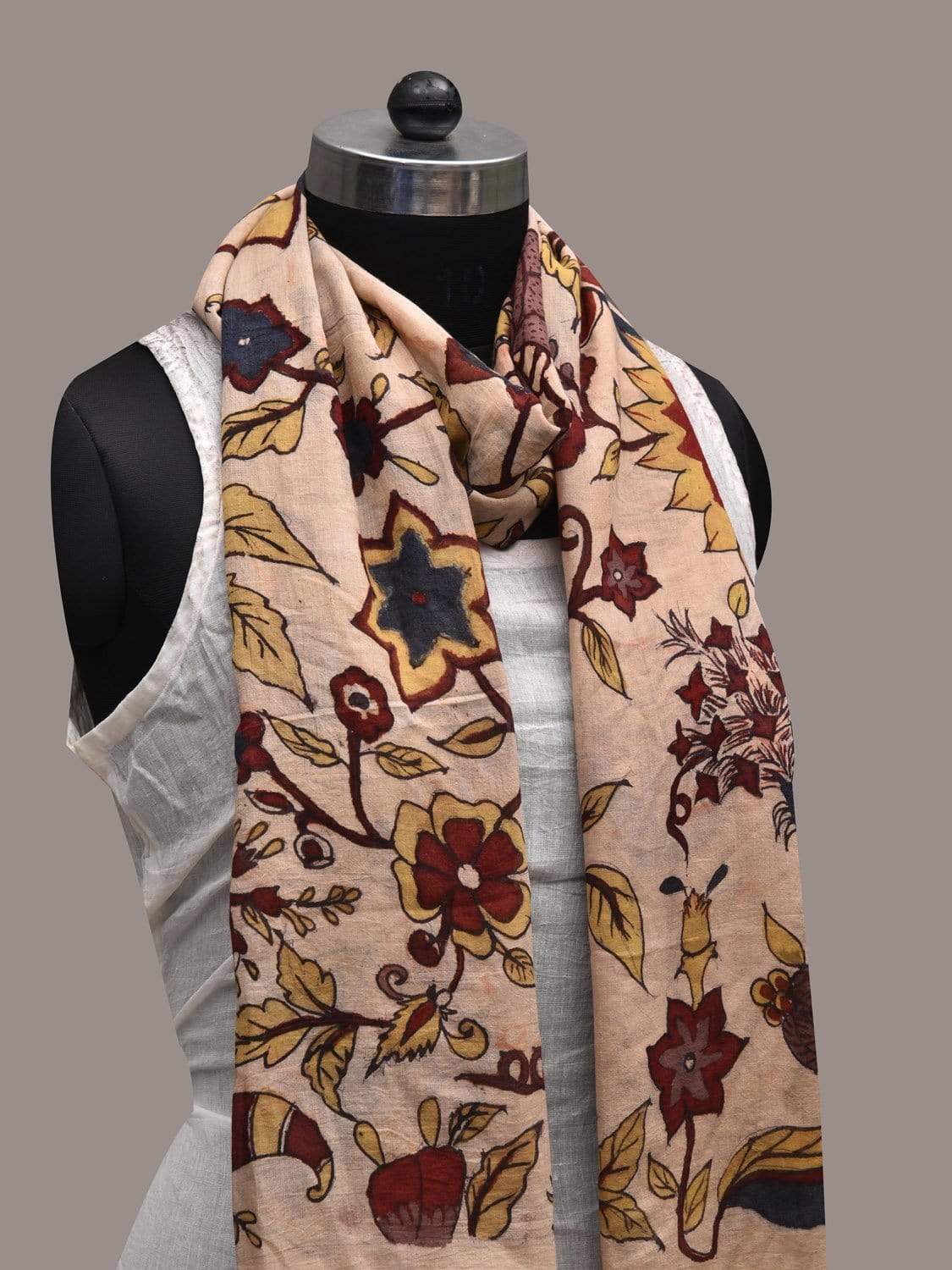Cream Kalamkari Hand Painted Cotton Handloom Stole with Floral Design ds2530