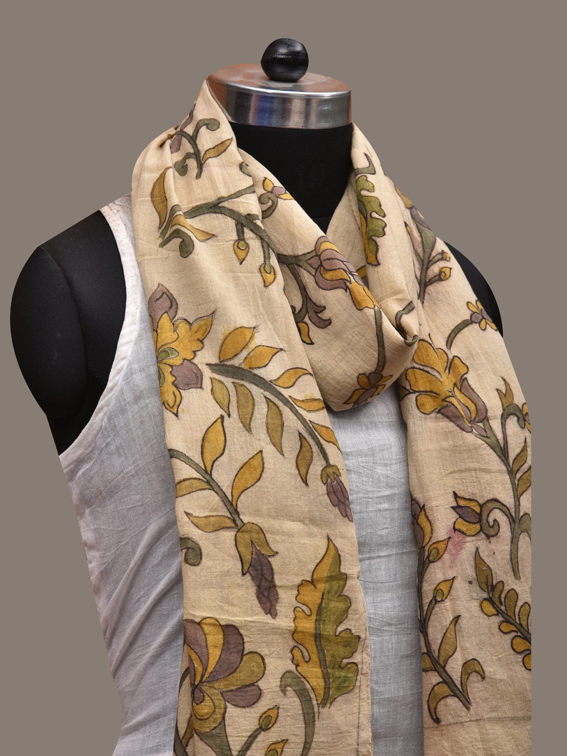 Cream Kalamkari Hand Painted Cotton Handloom Stole with Floral Design ds2762