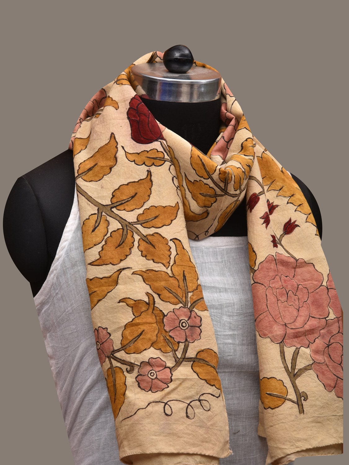 Cream Kalamkari Hand Painted Cotton Handloom Stole with Floral Design ds2764