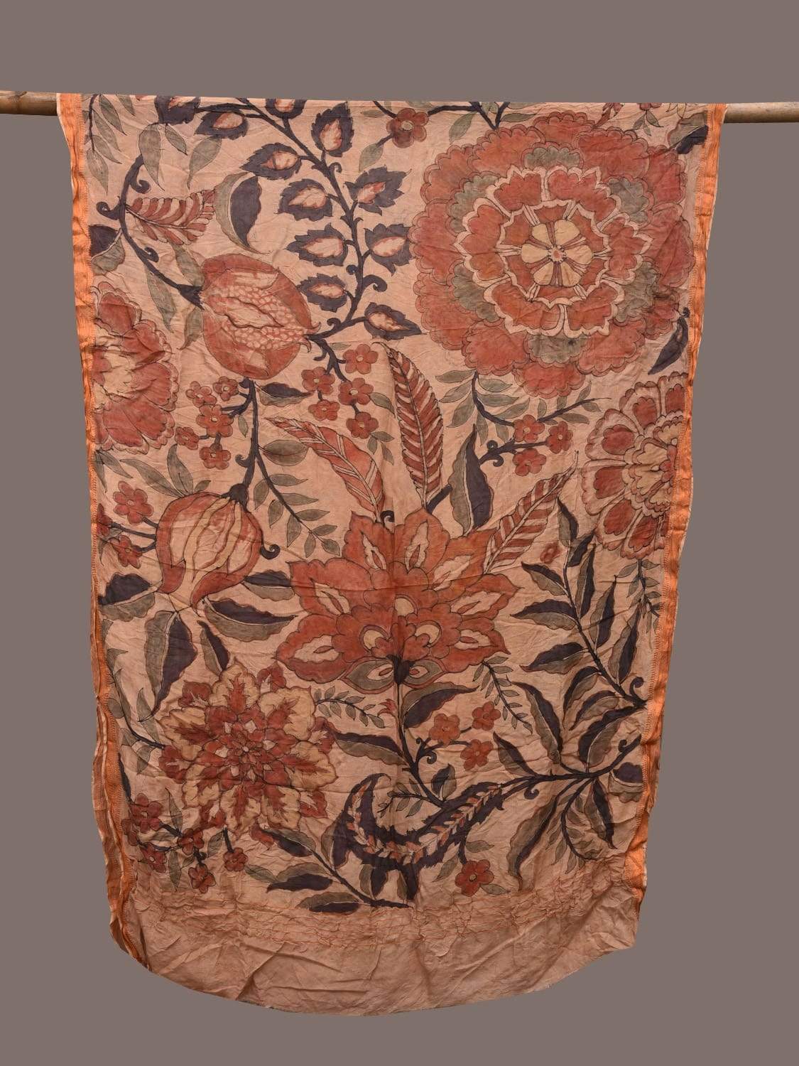Cream Kalamkari Hand Painted Cotton Silk Handloom Dupatta with Floral Design ds2297