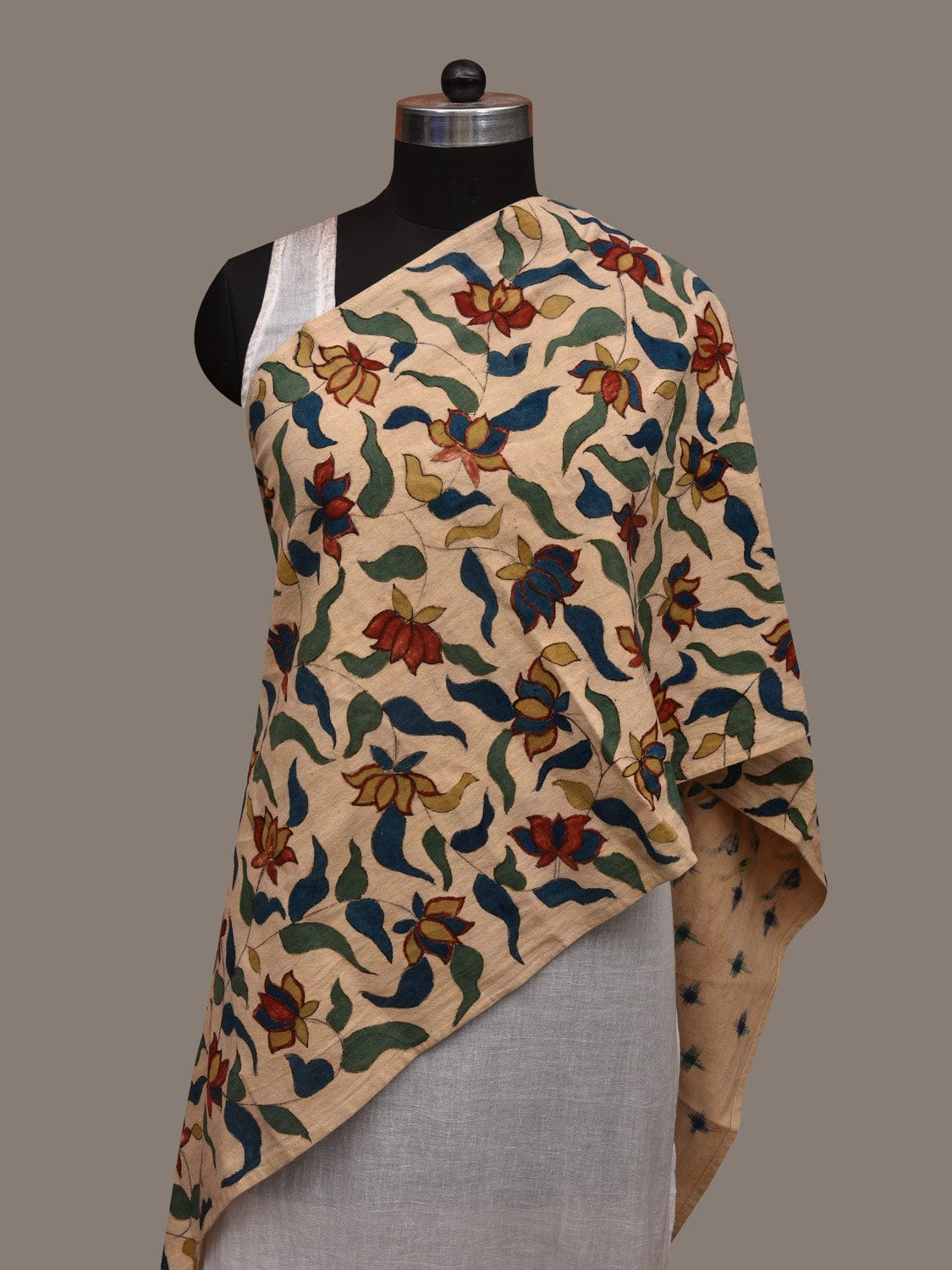 Cream Kalamkari Hand Painted Ikat Cotton Handloom Stole with Floral Design ds3010