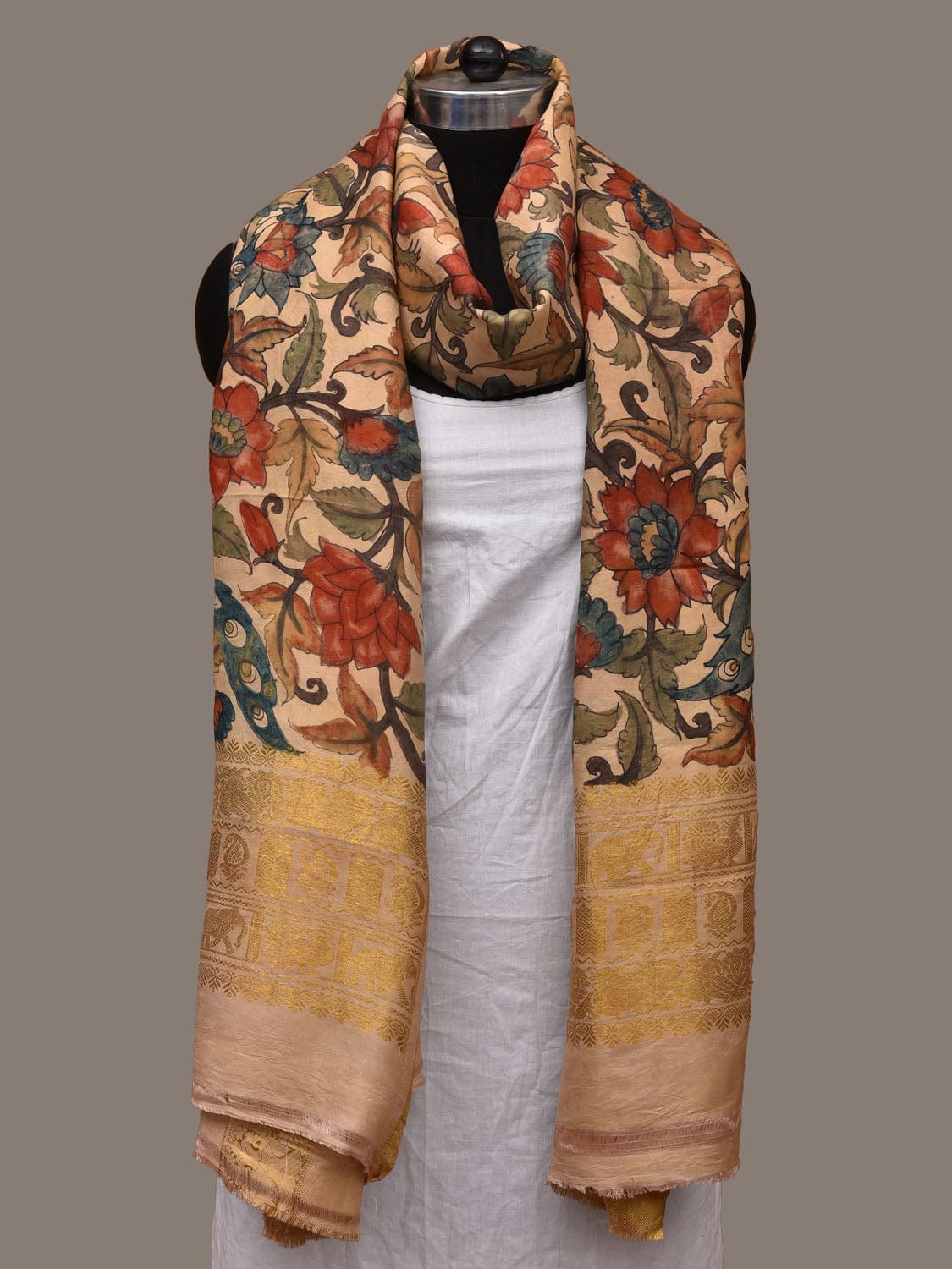 Cream Kalamkari Hand Painted Kanchipuram Silk Handloom Dupatta with Floral and Peacocks Design ds3124