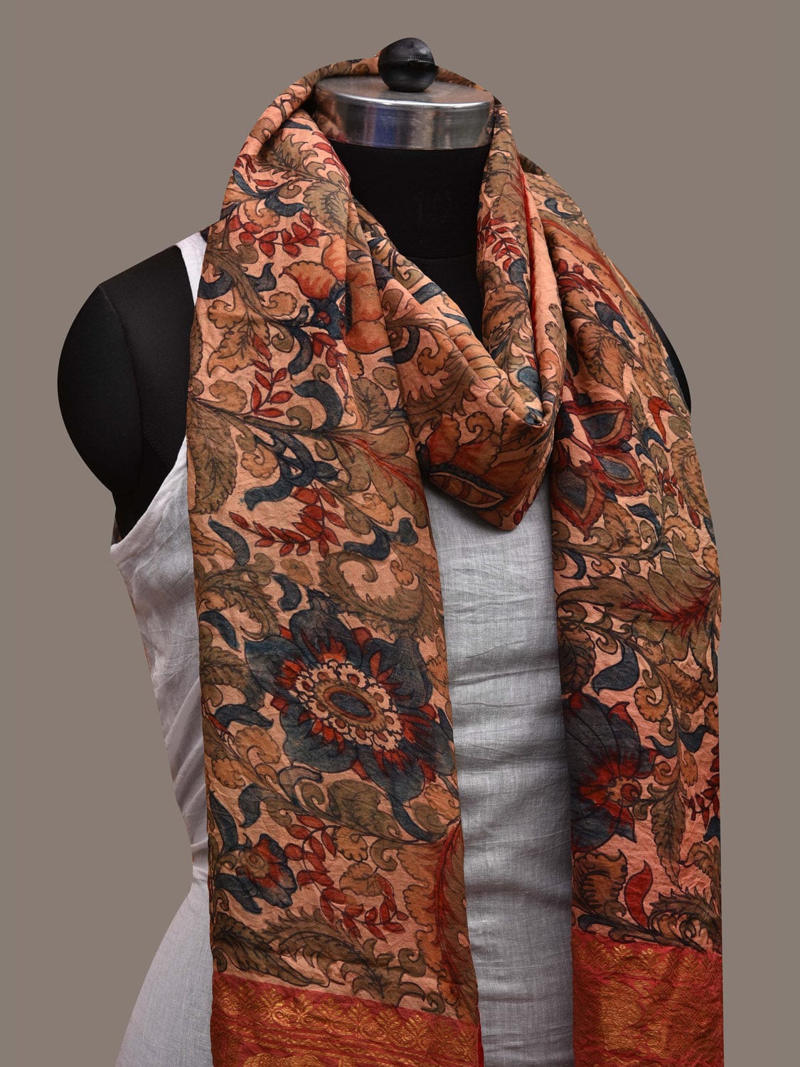 Cream Kalamkari Hand Painted Kanchipuram Silk Handloom Dupatta with Floral Design ds2661