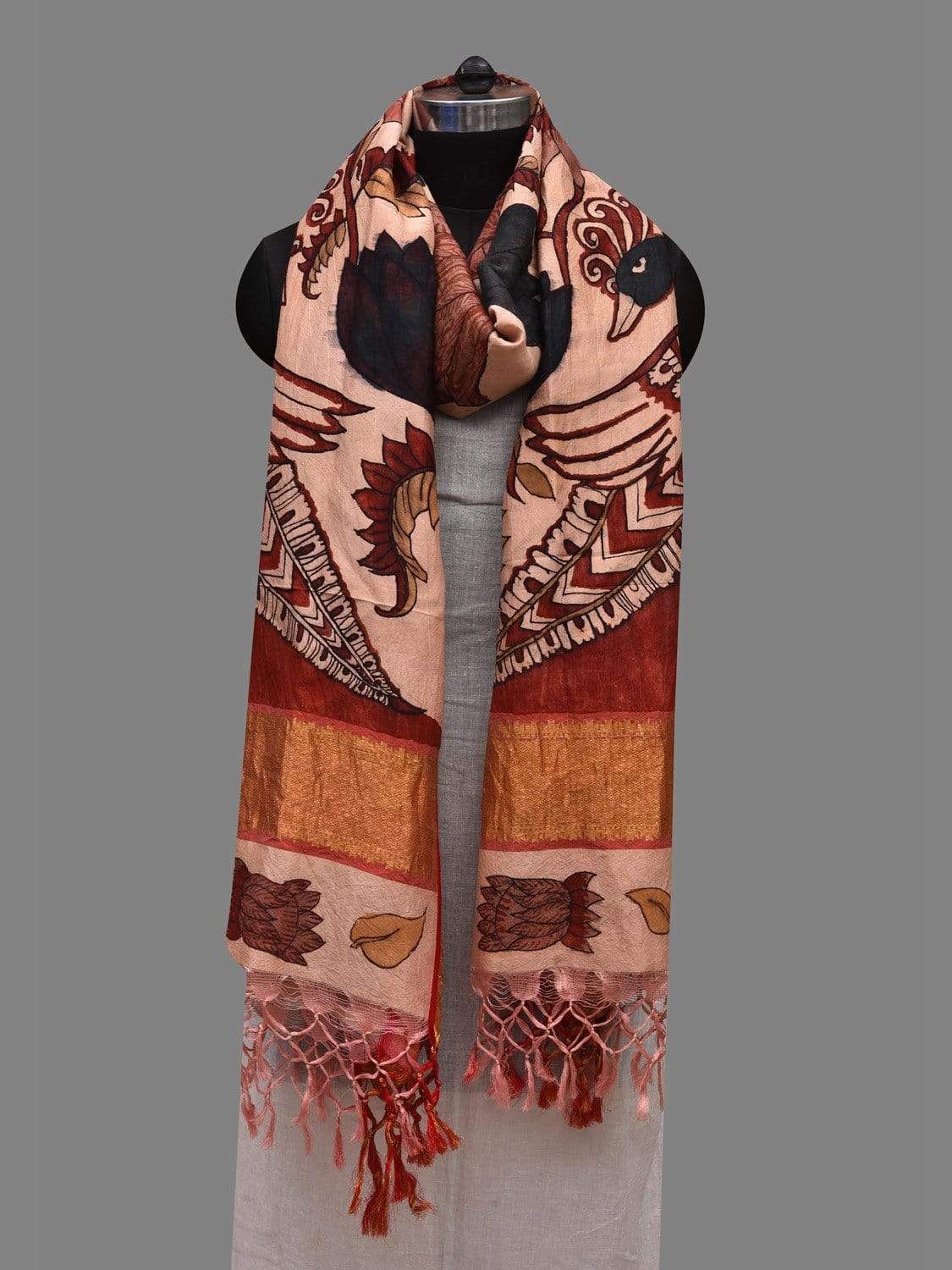 Cream Kalamkari Hand Painted Kanchipuram Silk Handloom Dupatta with Lotus Flowers and Peacocks Design ds2599