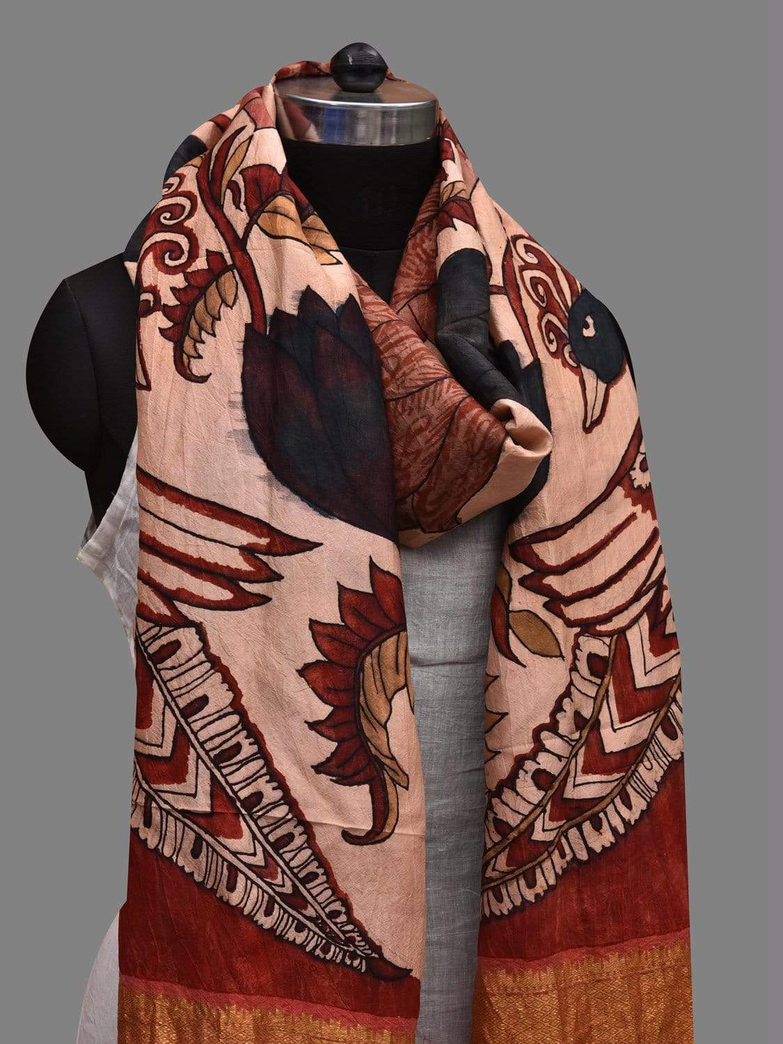 Cream Kalamkari Hand Painted Kanchipuram Silk Handloom Dupatta with Lotus Flowers and Peacocks Design ds2599