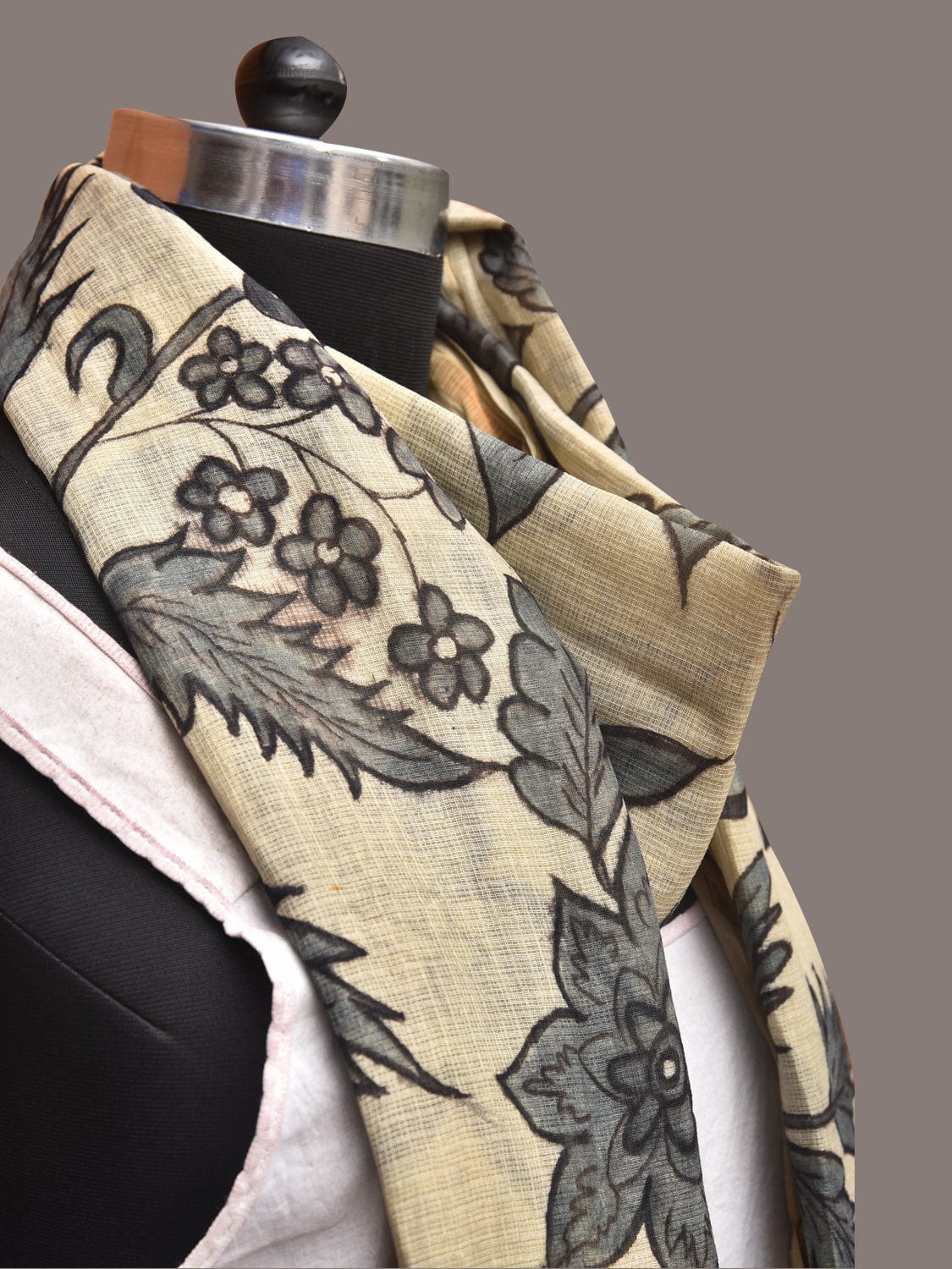 Cream Kalamkari Hand Painted Kota Silk Dupatta with Floral and Birds Design ds3392