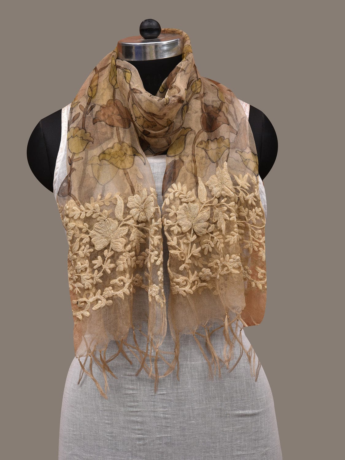 Cream Kalamkari Hand Painted Organza Silk Stole with Floral and Embroidary Design ds2896