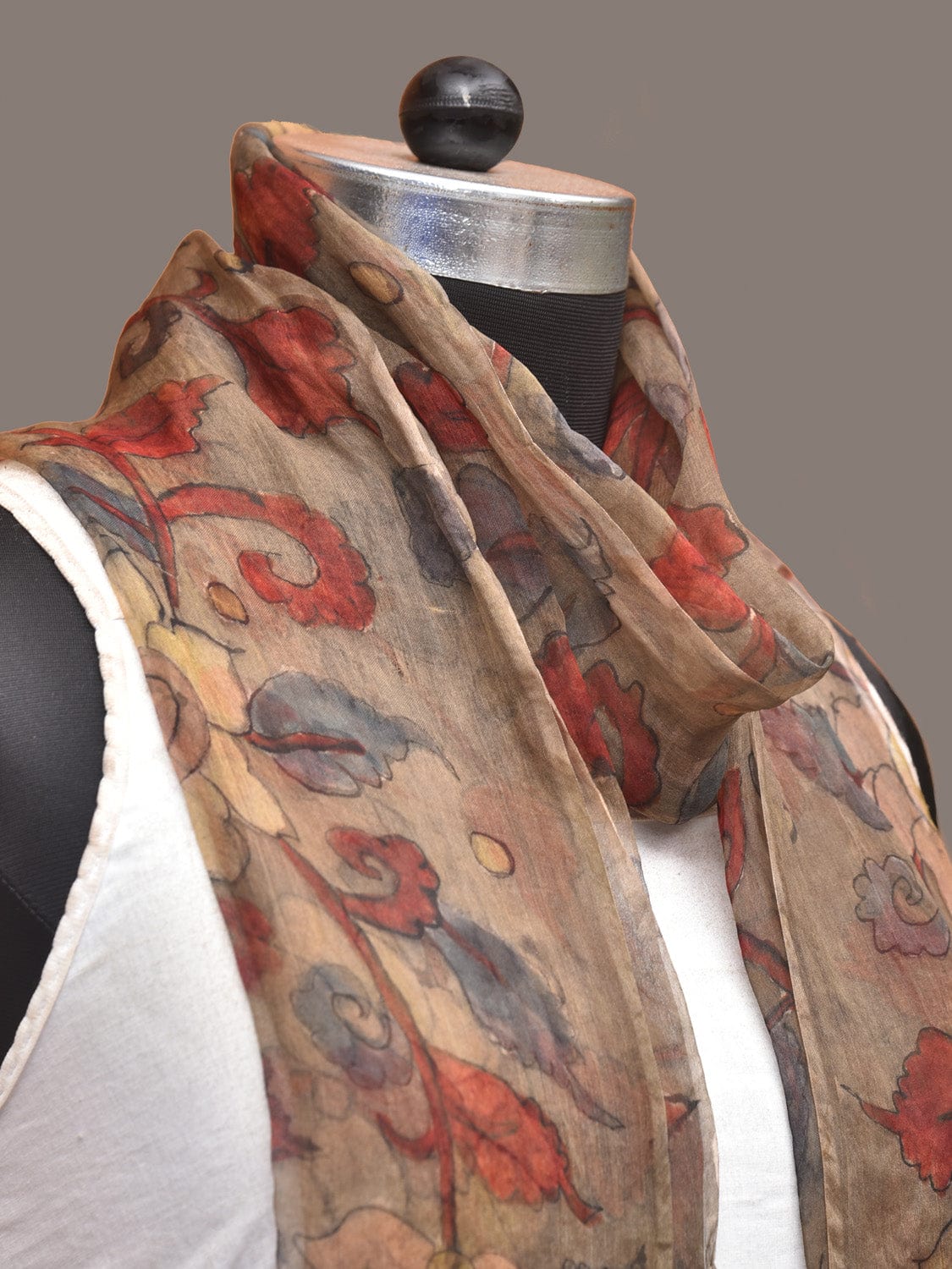 Cream Kalamkari Hand Painted Organza Stole with Floral Design ds3296