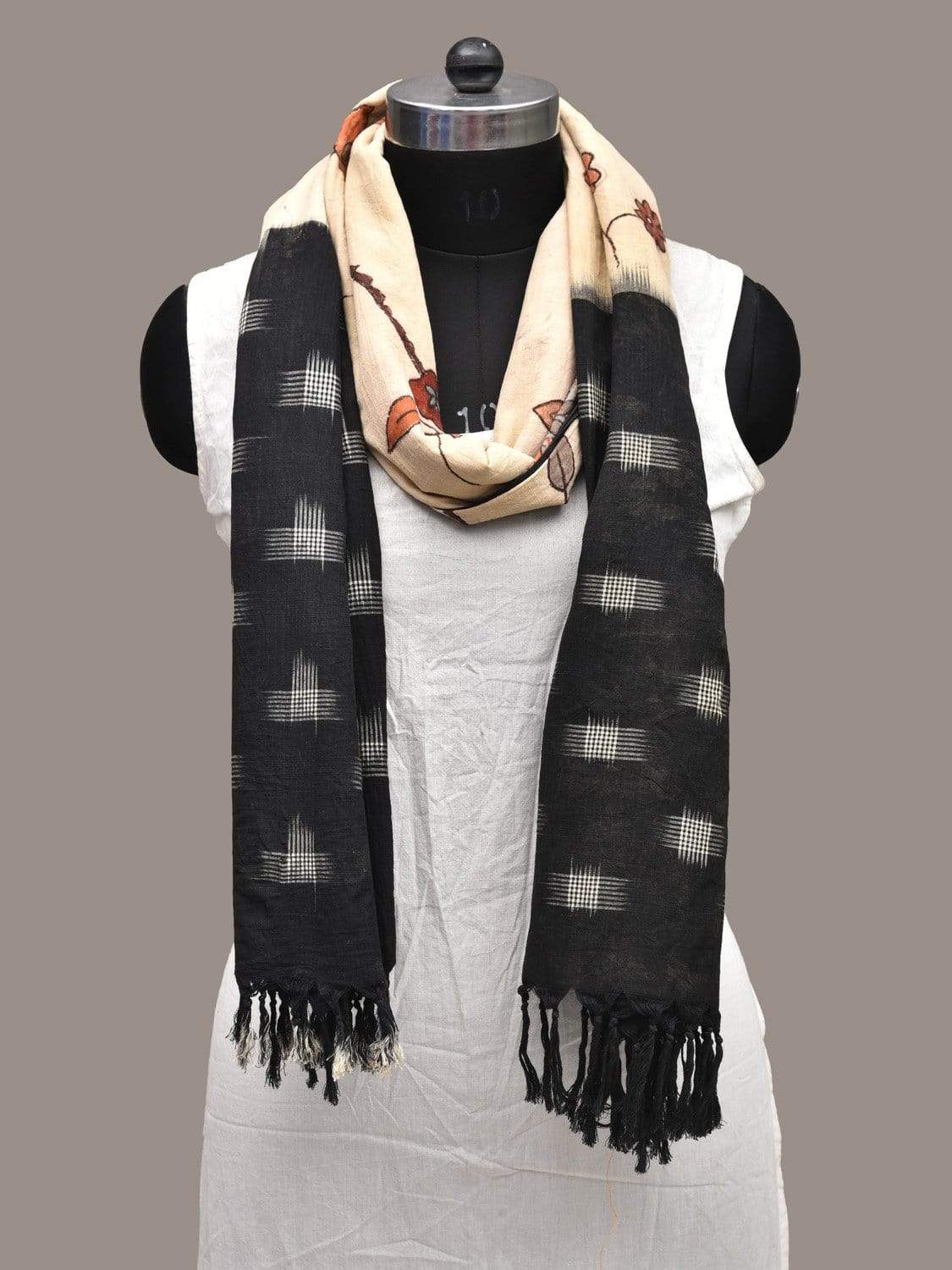 Cream Kalamkari Hand Painted Pochampally Ikat Cotton Handloom Dupatta with Floral Design ds2257