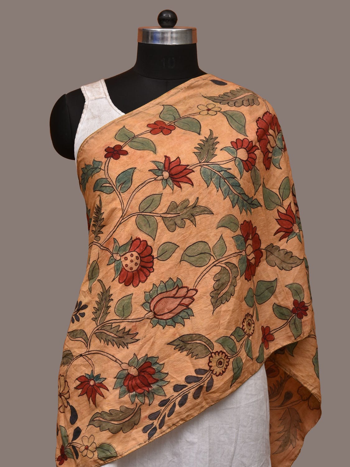 Cream Kalamkari Hand Painted Sico Handloom Stole with Floral Design ds3205