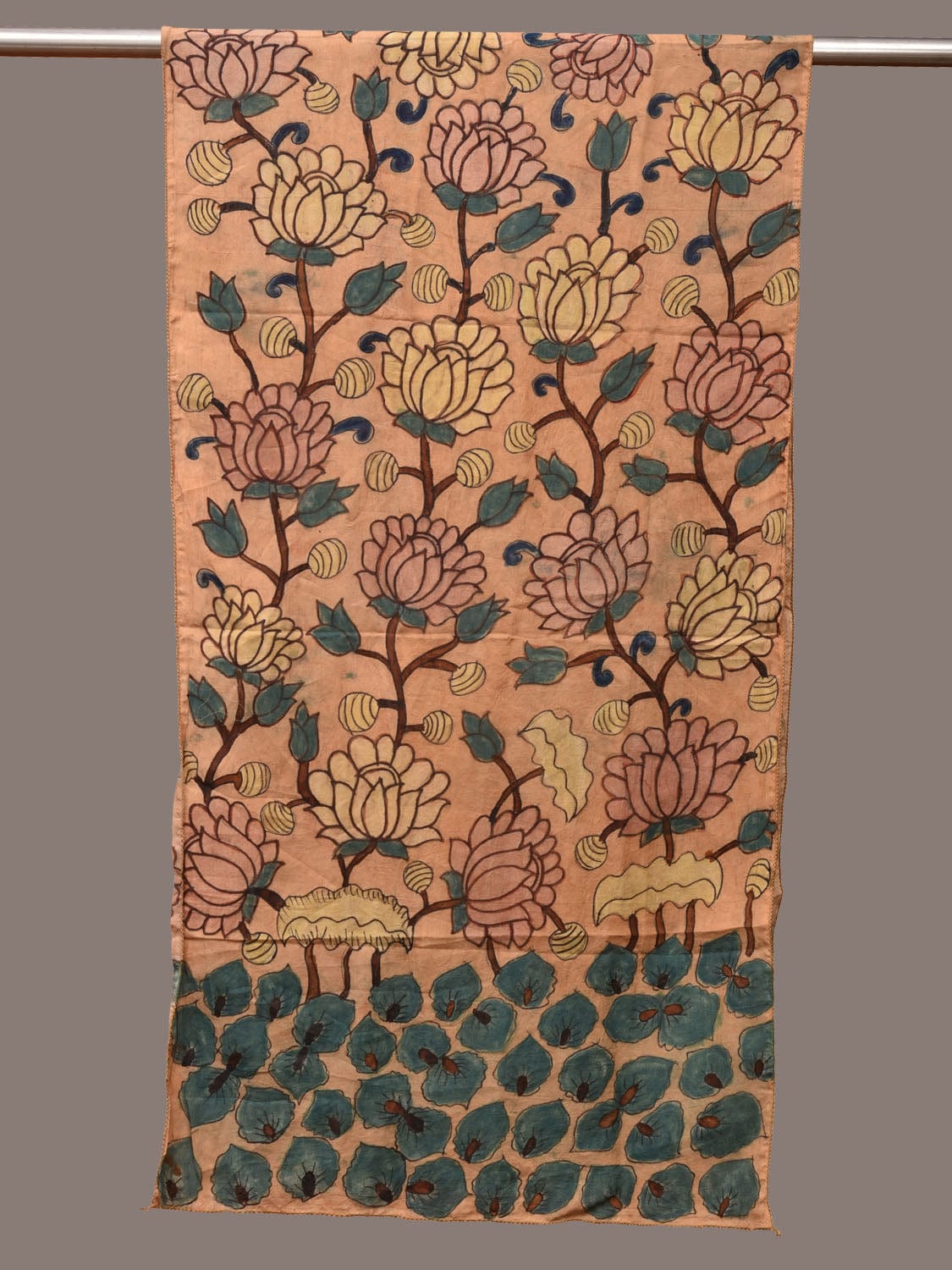 Cream Kalamkari Hand Painted Sico Handloom Stole with Lotus Flowers Design ds3201