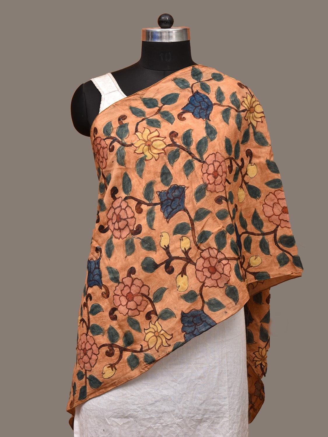 Cream Kalamkari Hand Painted Sico Stole with Floral and Peacocks Design ds3221