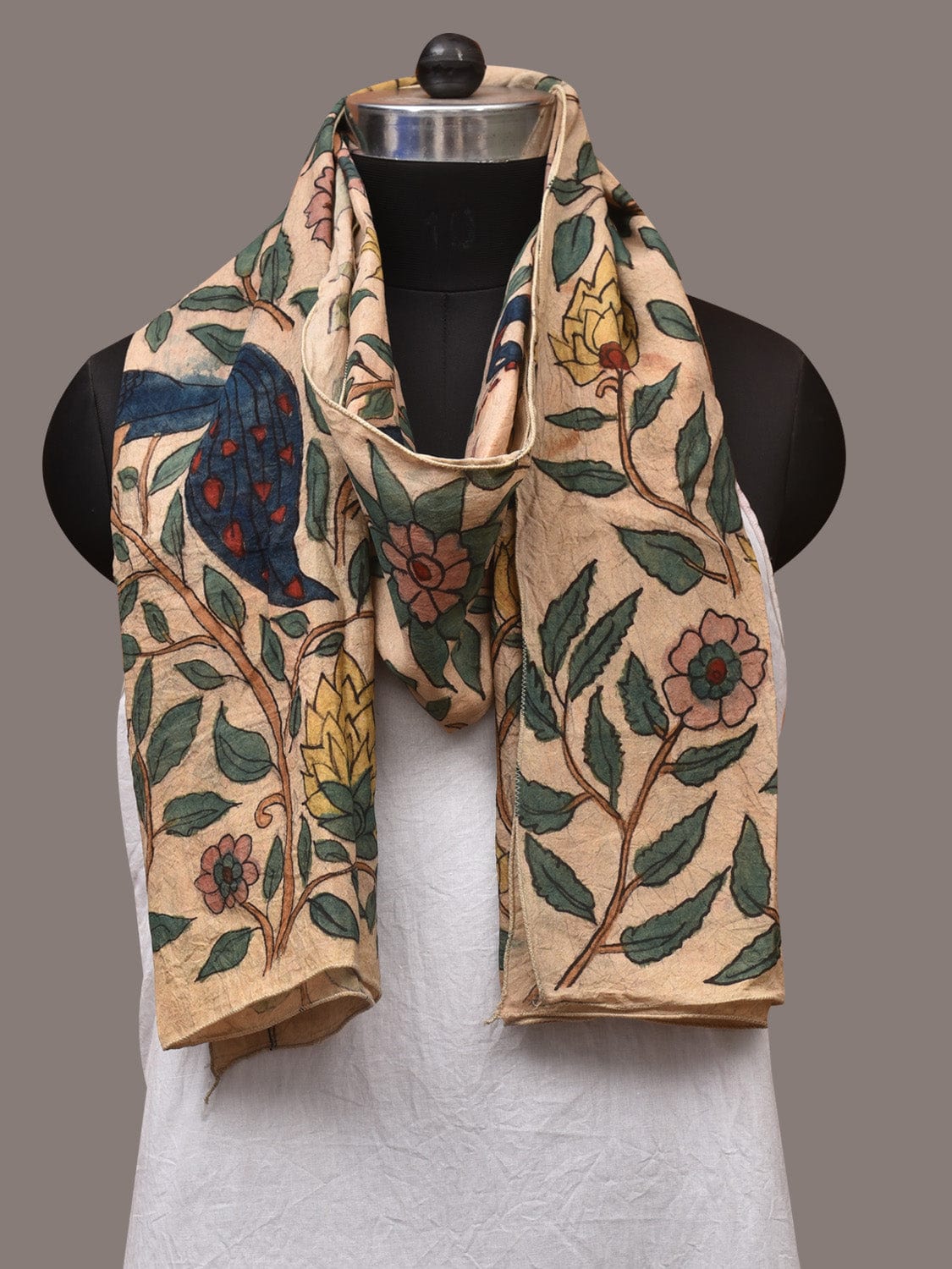 Cream Kalamkari Hand Painted Sico Stole with Floral and Peacocks Design ds3434