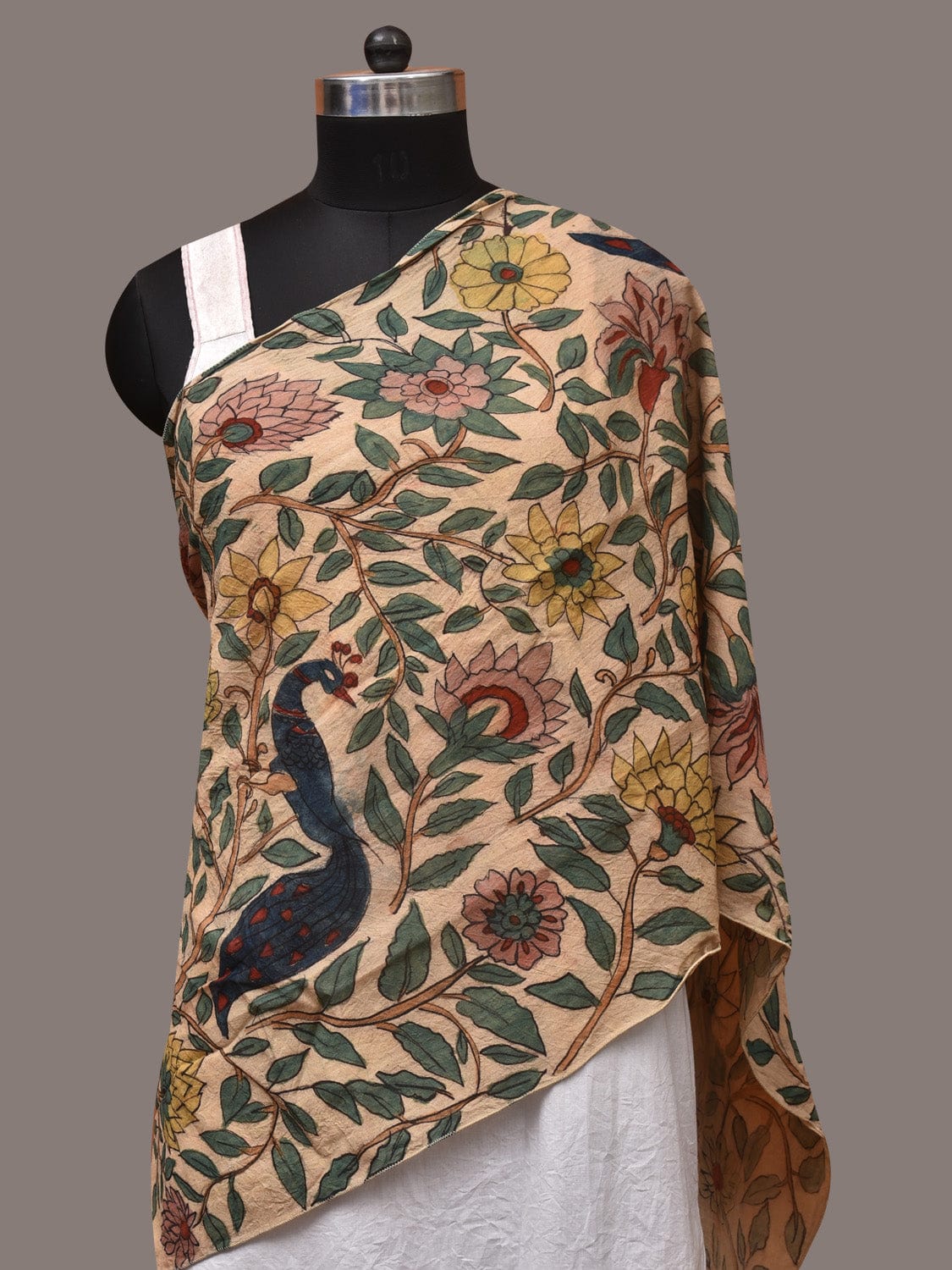 Cream Kalamkari Hand Painted Sico Stole with Floral and Peacocks Design ds3434