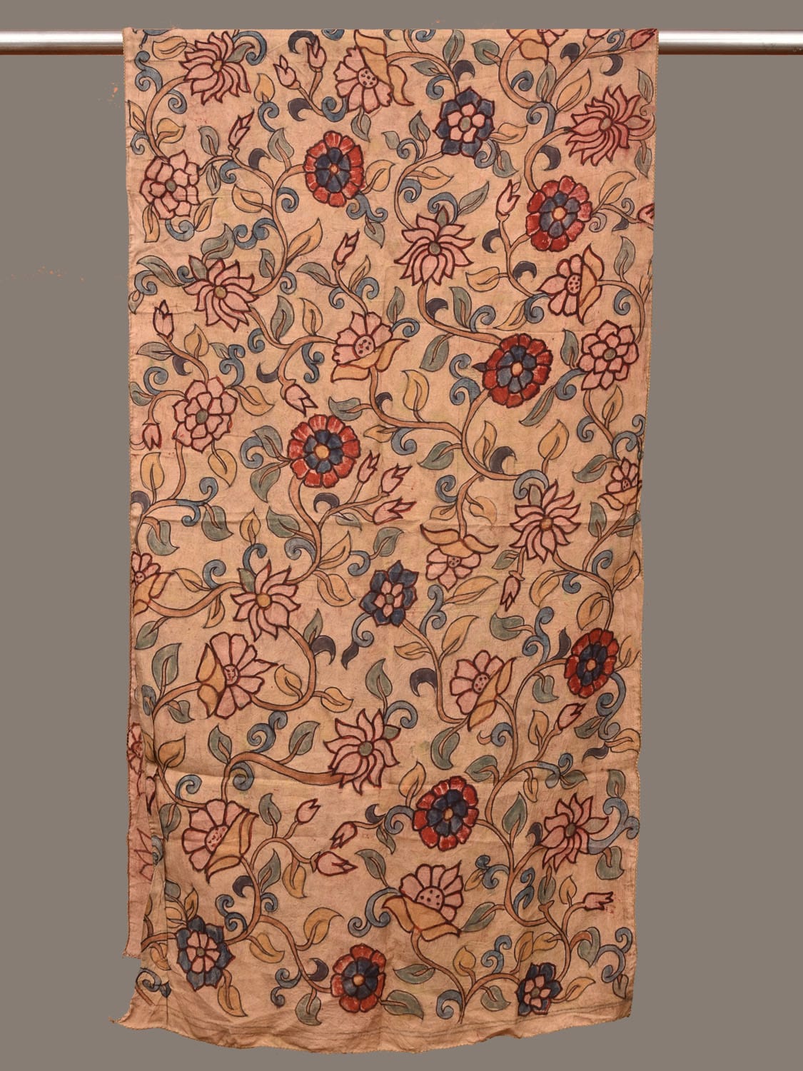 Cream Kalamkari Hand Painted Sico Stole with Floral Design ds3225