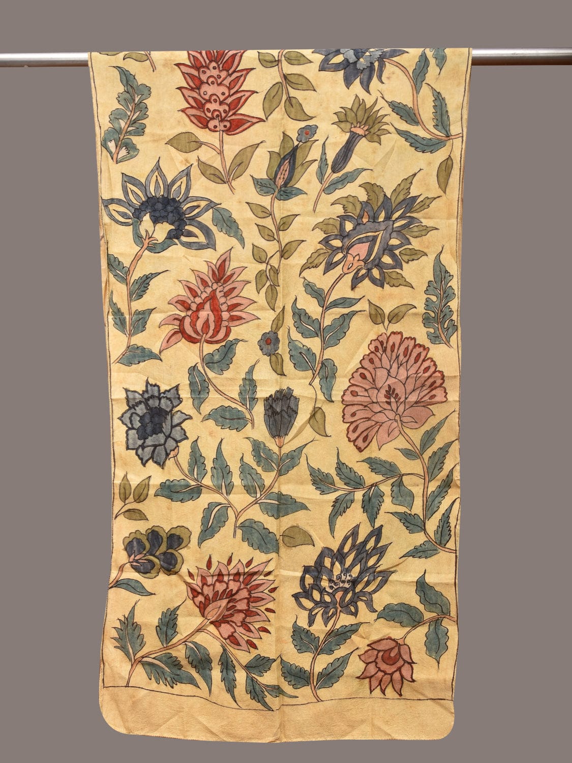Cream Kalamkari Hand Painted Sico Stole with Floral Design ds3405