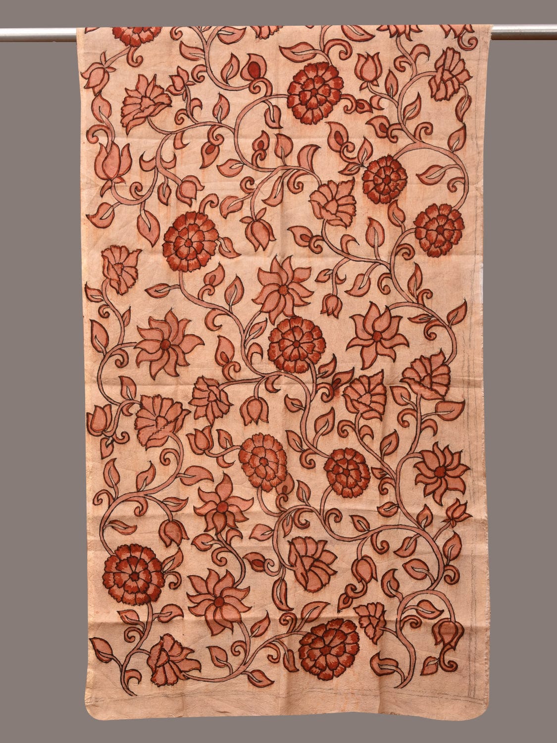 Cream Kalamkari Hand Painted Sico Stole with Floral Design ds3508