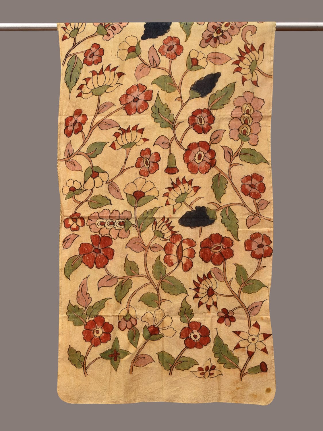 Cream Kalamkari Hand Painted Sico Stole with Floral Design ds3513