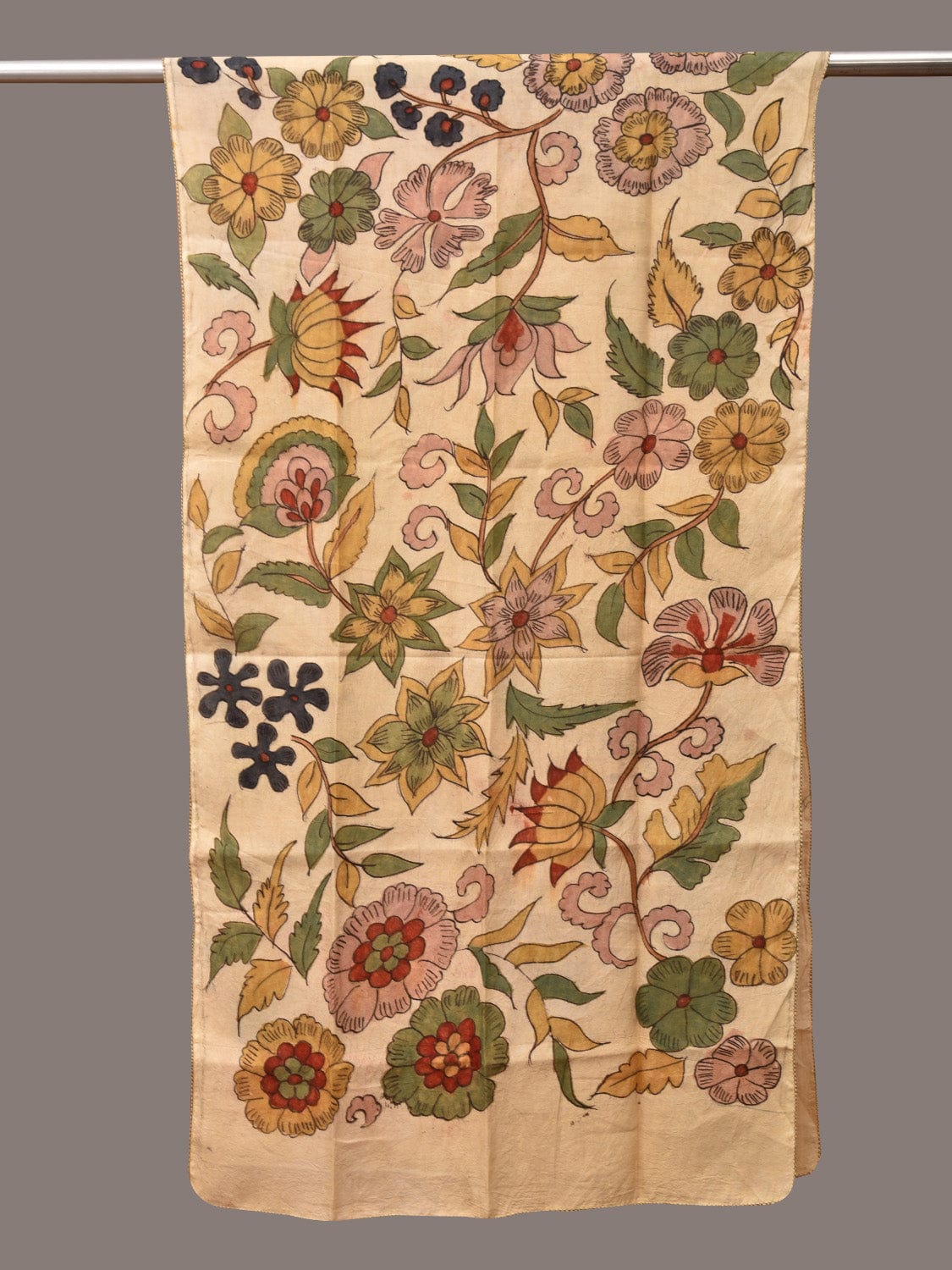 Cream Kalamkari Hand Painted Sico Stole with Floral Design ds3515