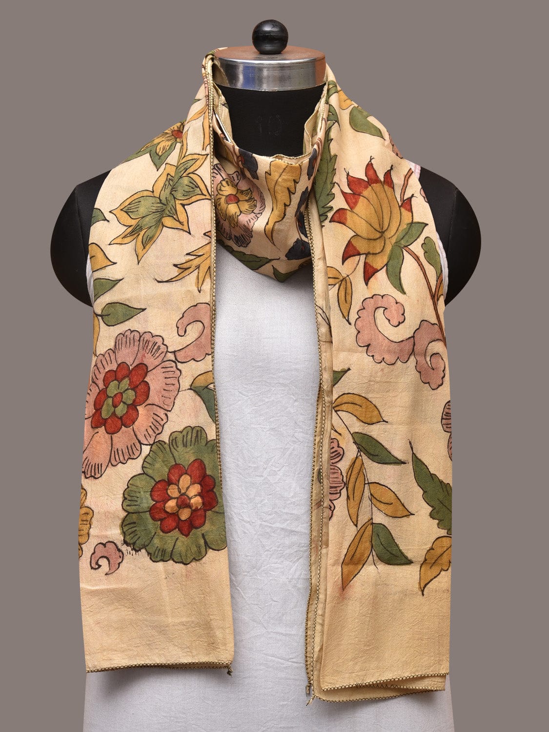 Cream Kalamkari Hand Painted Sico Stole with Floral Design ds3515