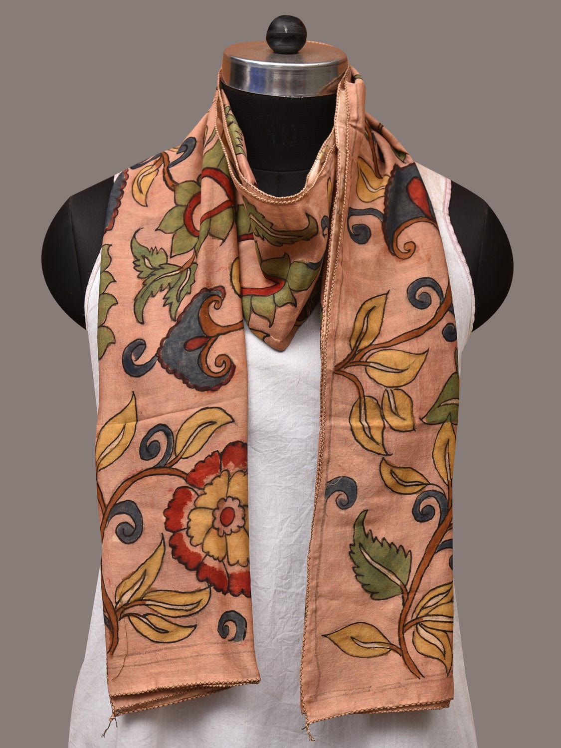 Cream Kalamkari Hand Painted Sico Stole with Floral Design ds3519