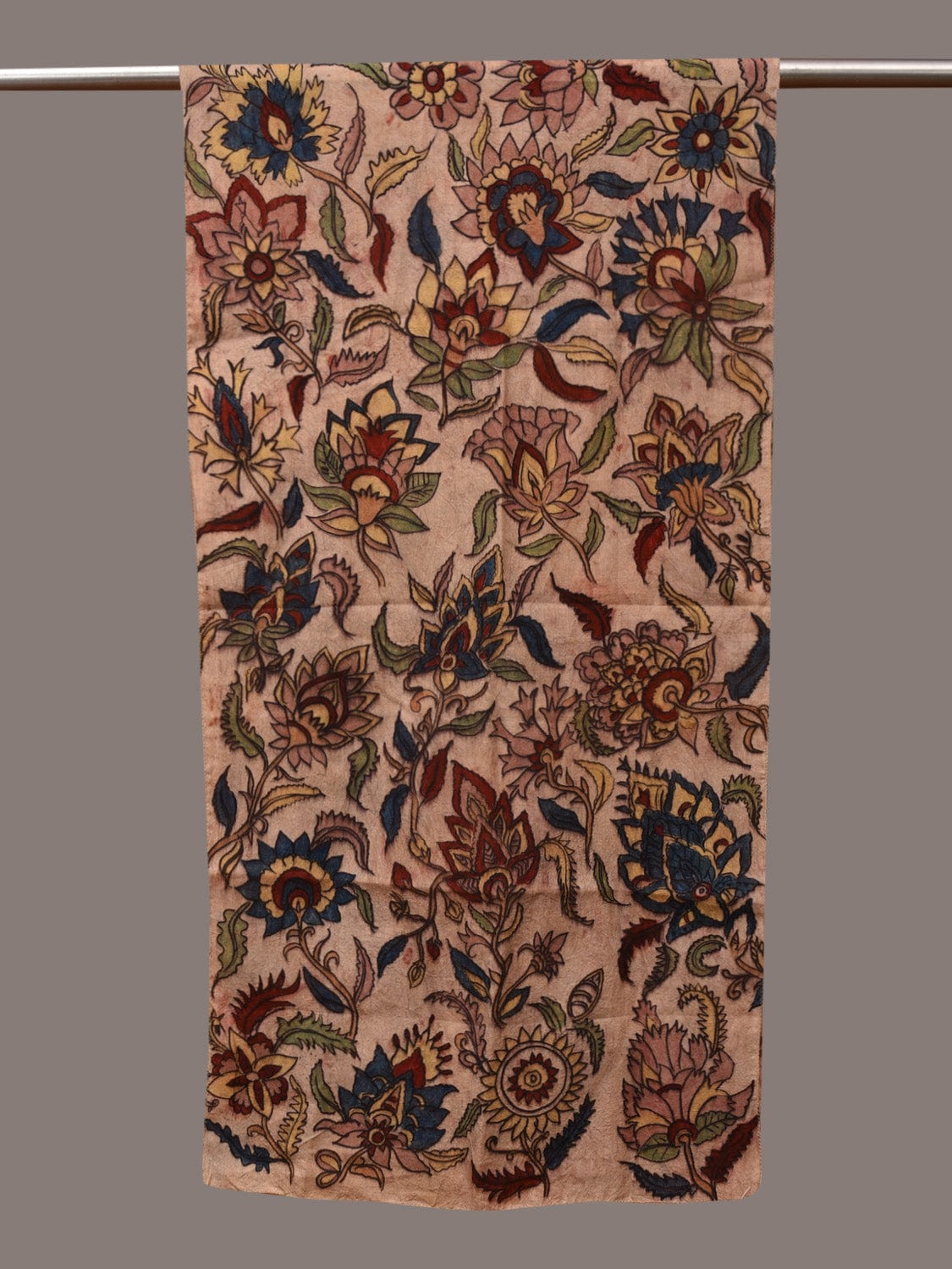 Cream Kalamkari Hand Painted Sico Stole with Floral Design ds3550
