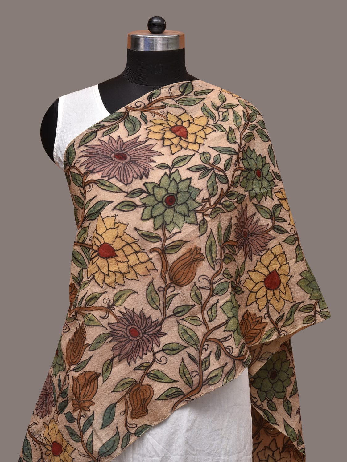 Cream Kalamkari Hand Painted Sico Stole with Floral Design ds3563