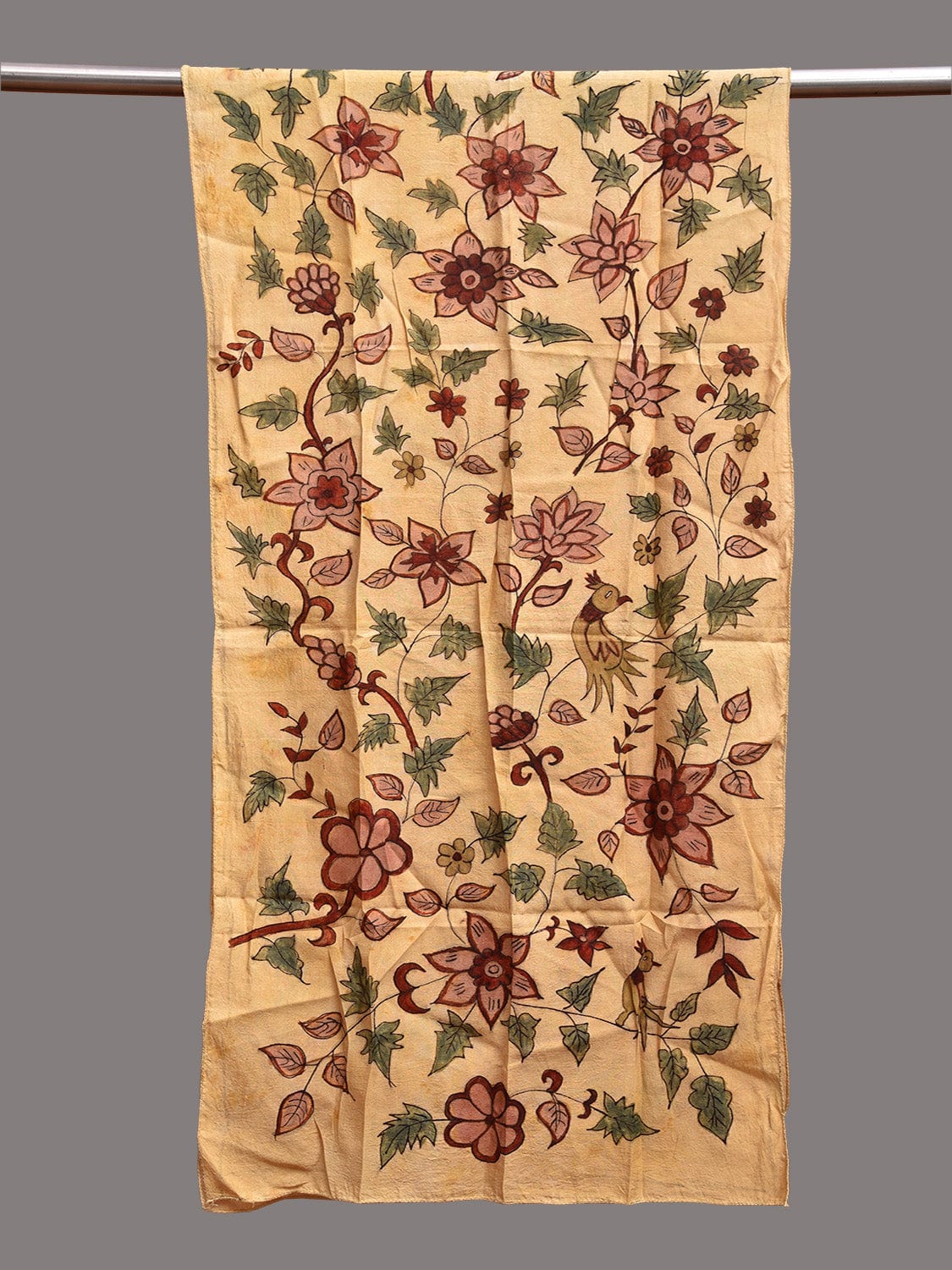 Cream Kalamkari Hand Painted Sico Stole with Floral Design ds3725