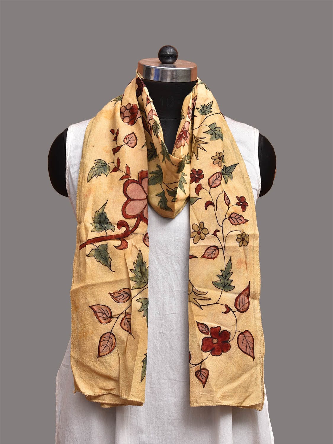Cream Kalamkari Hand Painted Sico Stole with Floral Design ds3725