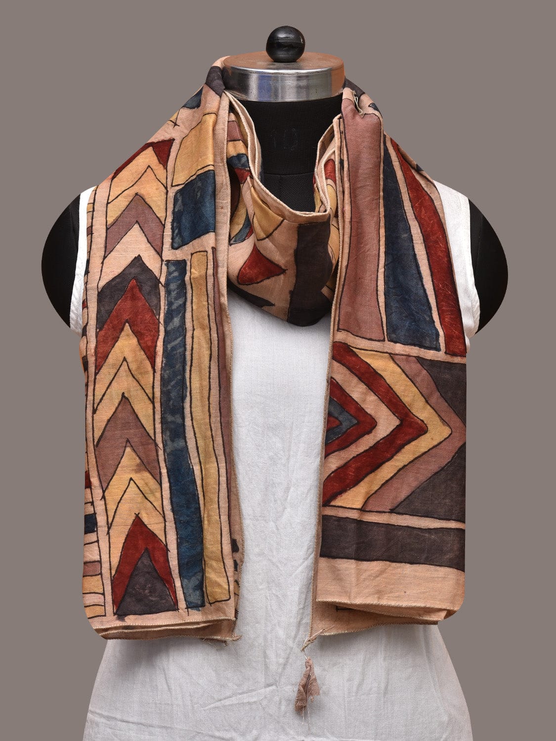 Cream Kalamkari Hand Painted Sico Stole with Geometric Design ds3566