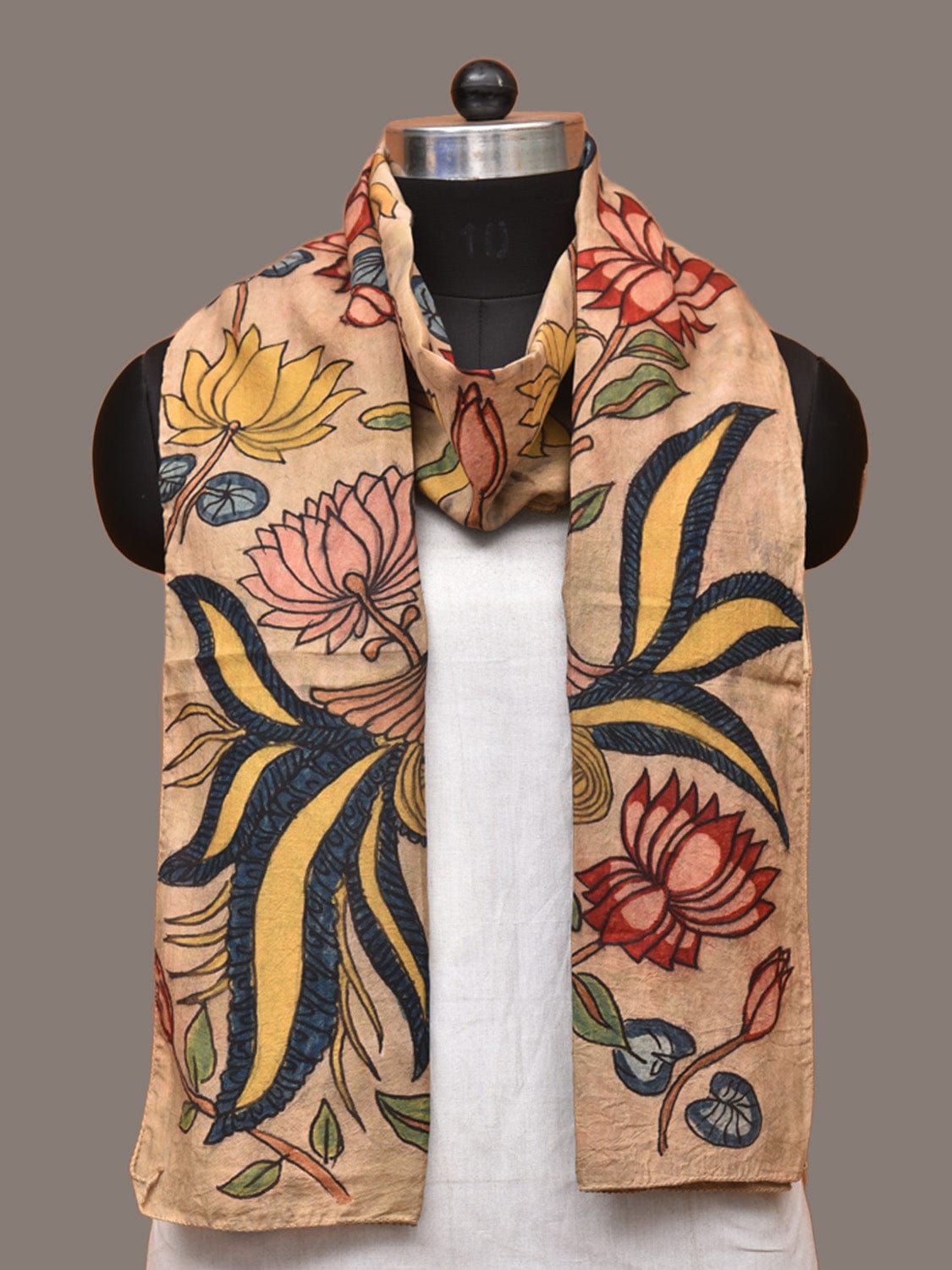 Cream Kalamkari Hand Painted Sico Stole with Lotus and Peacocks Design ds3300