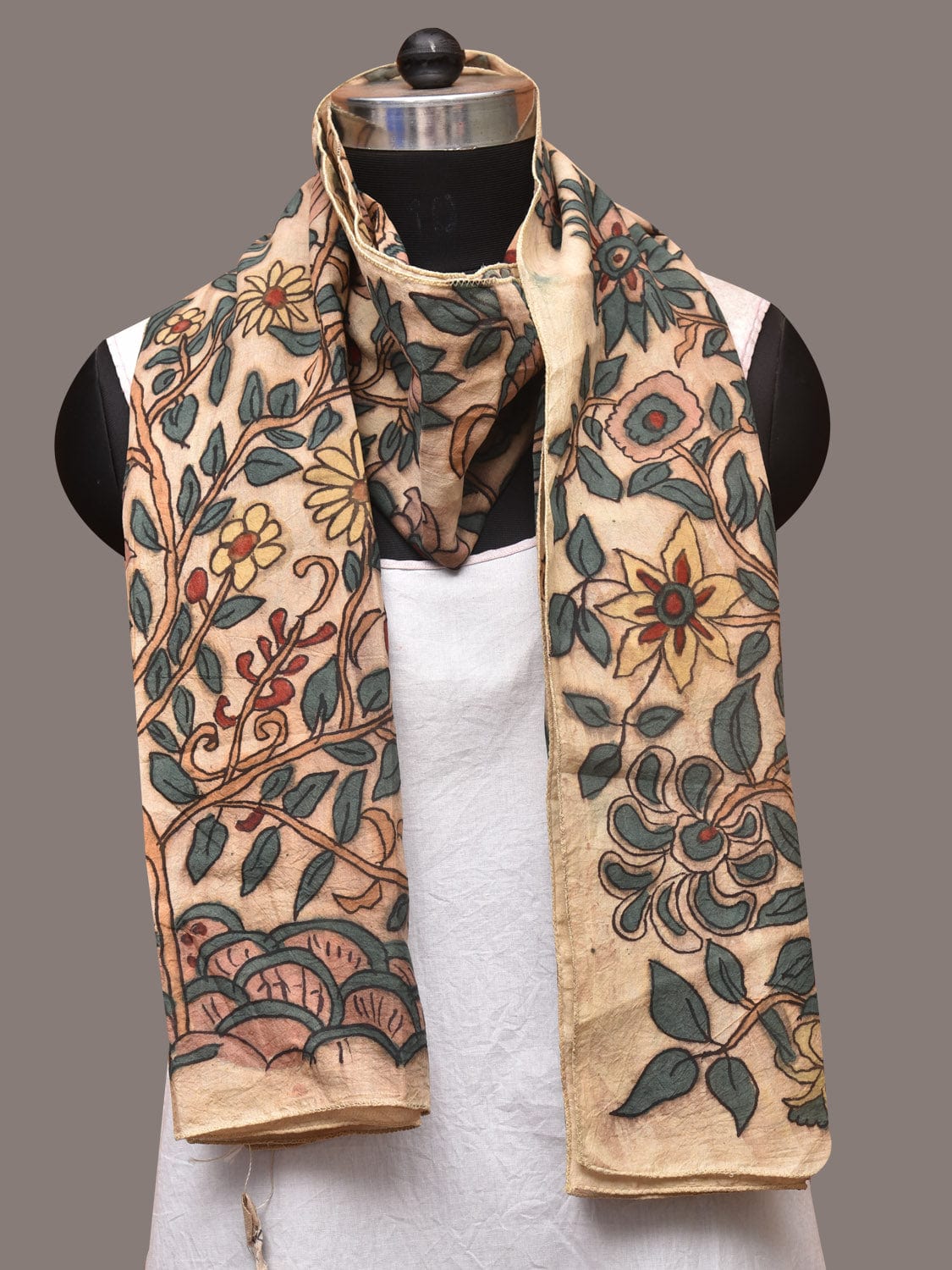 Cream Kalamkari Hand Painted Sico Stole with Tree of Life Design ds3400