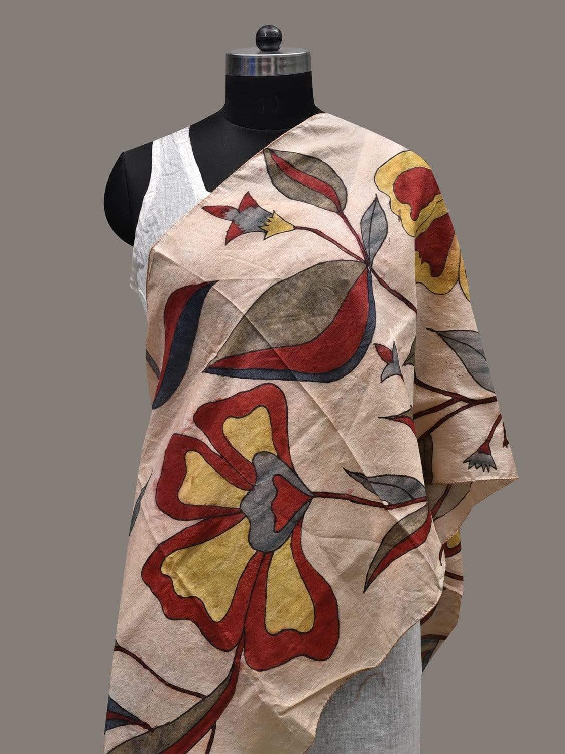 Cream Kalamkari Hand Painted Silk Handloom Stole with Big Floral Design ds2455