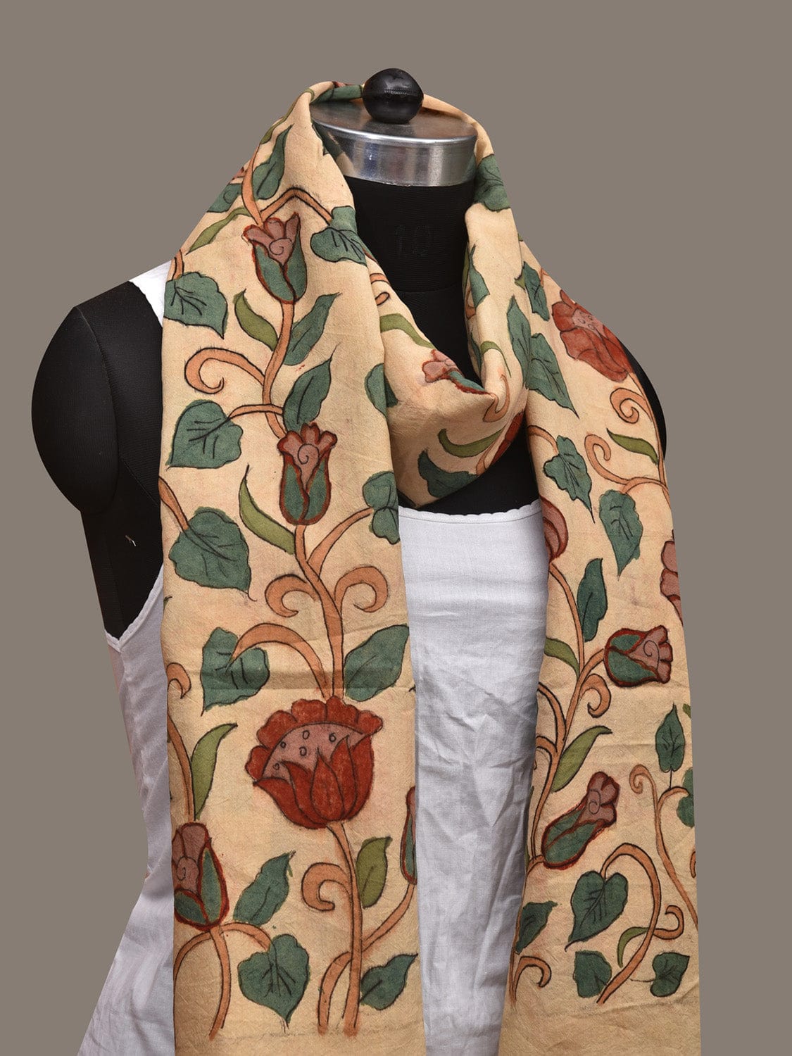 Cream Kalamkari Hand Painted Silk Handloom Stole with Lotus Flowers Design ds3020