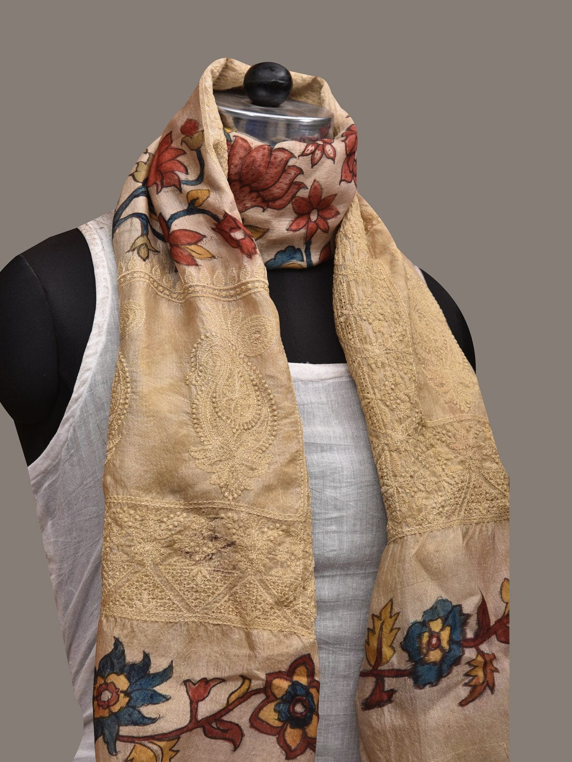 Cream Kalamkari Hand Painted Silk Stole with Floral and Embroidary Work Design ds2858