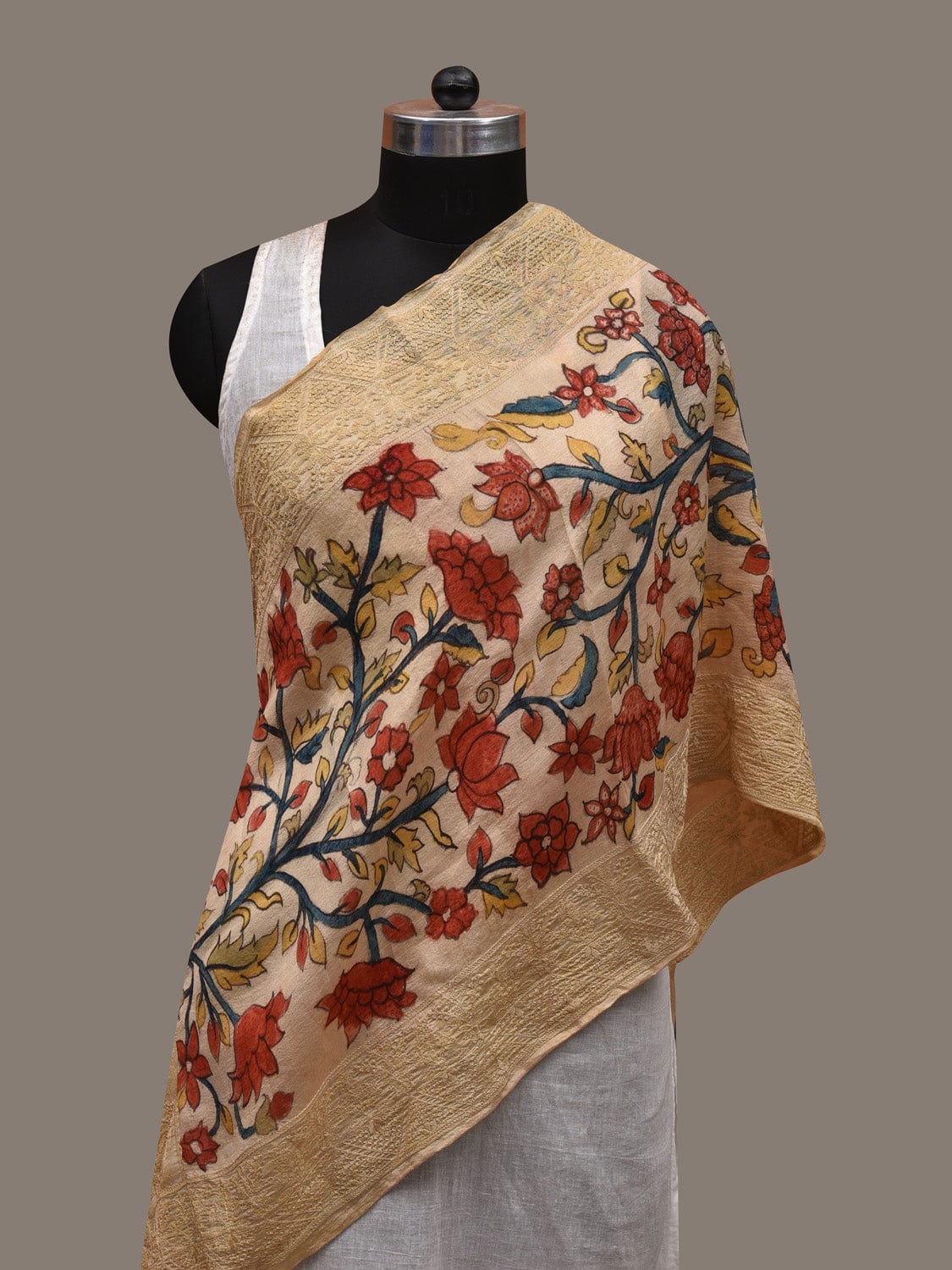 Cream Kalamkari Hand Painted Silk Stole with Floral and Embroidary Work Design ds2858