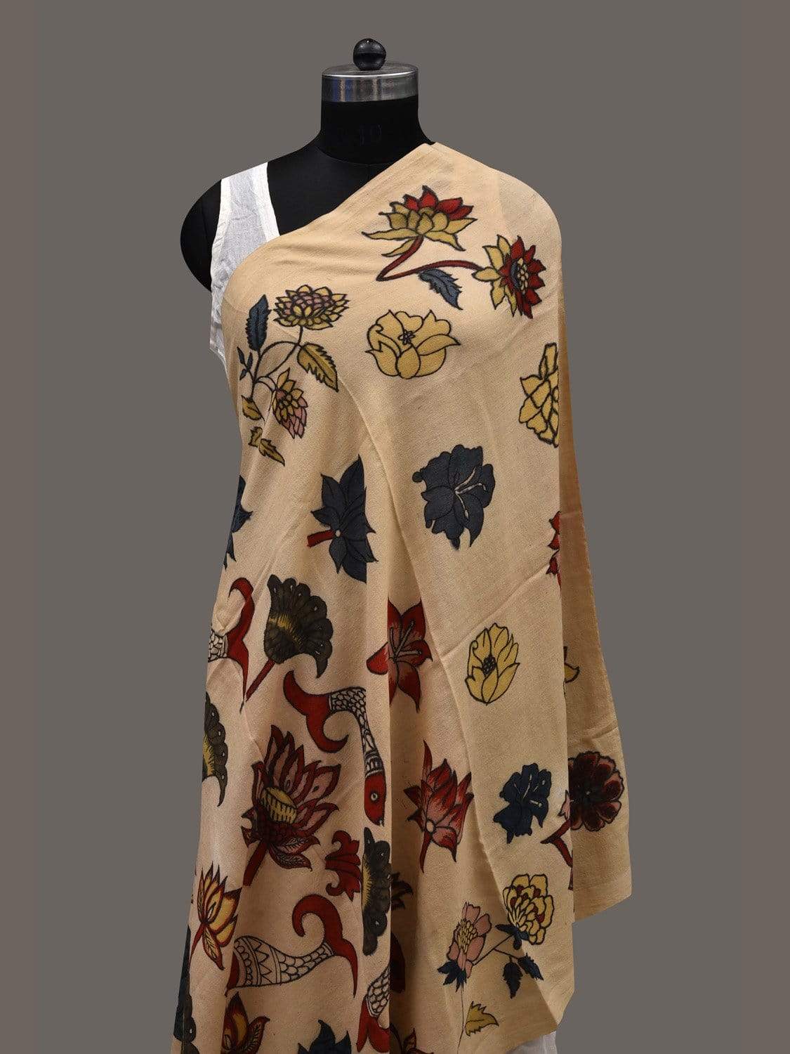 Cream Kalamkari Hand Painted Spun Cotton Handloom Dupatta with Flowers and Fishes Design ds2390