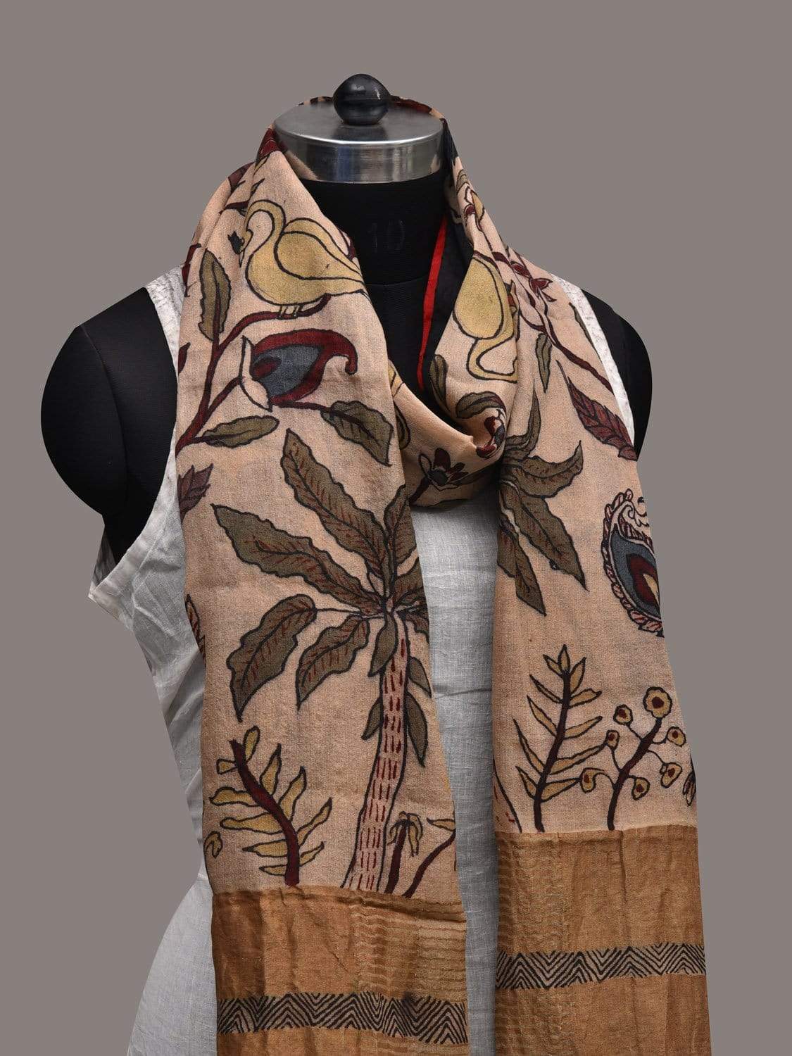 Cream Kalamkari Hand Painted Tussar Handloom Dupatta with Floral Design ds2559