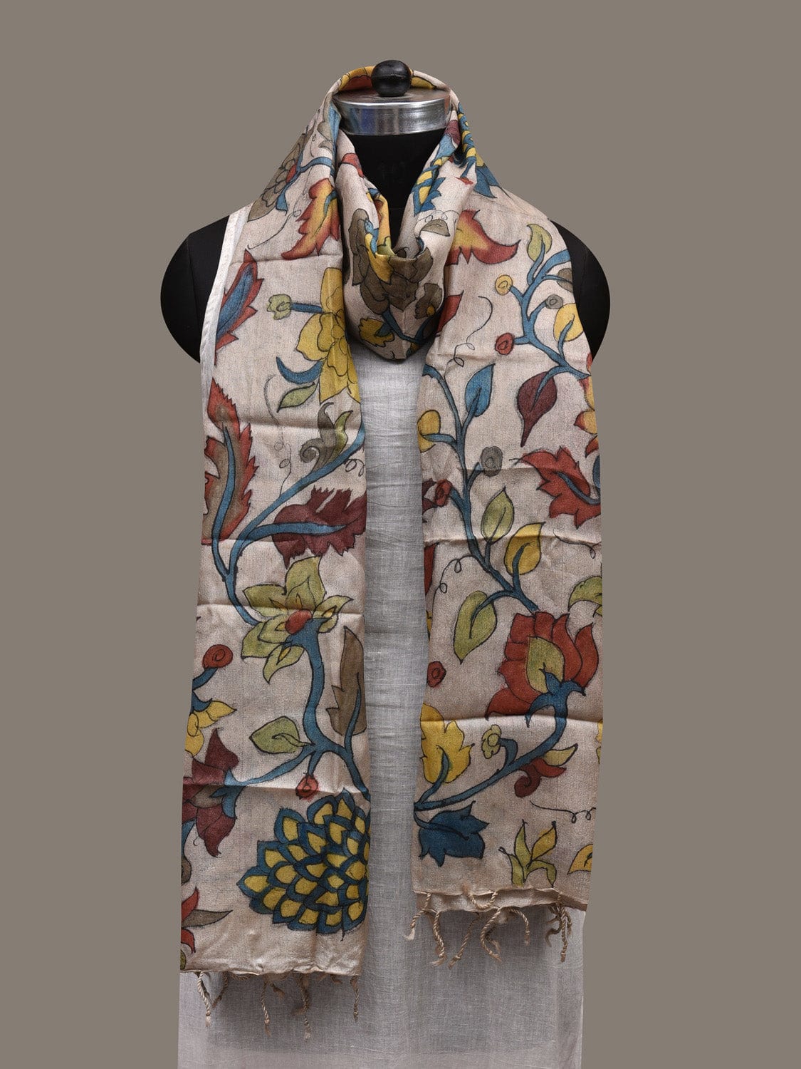 Cream Kalamkari Hand Painted Tussar Handloom Dupatta with Floral Design ds2837